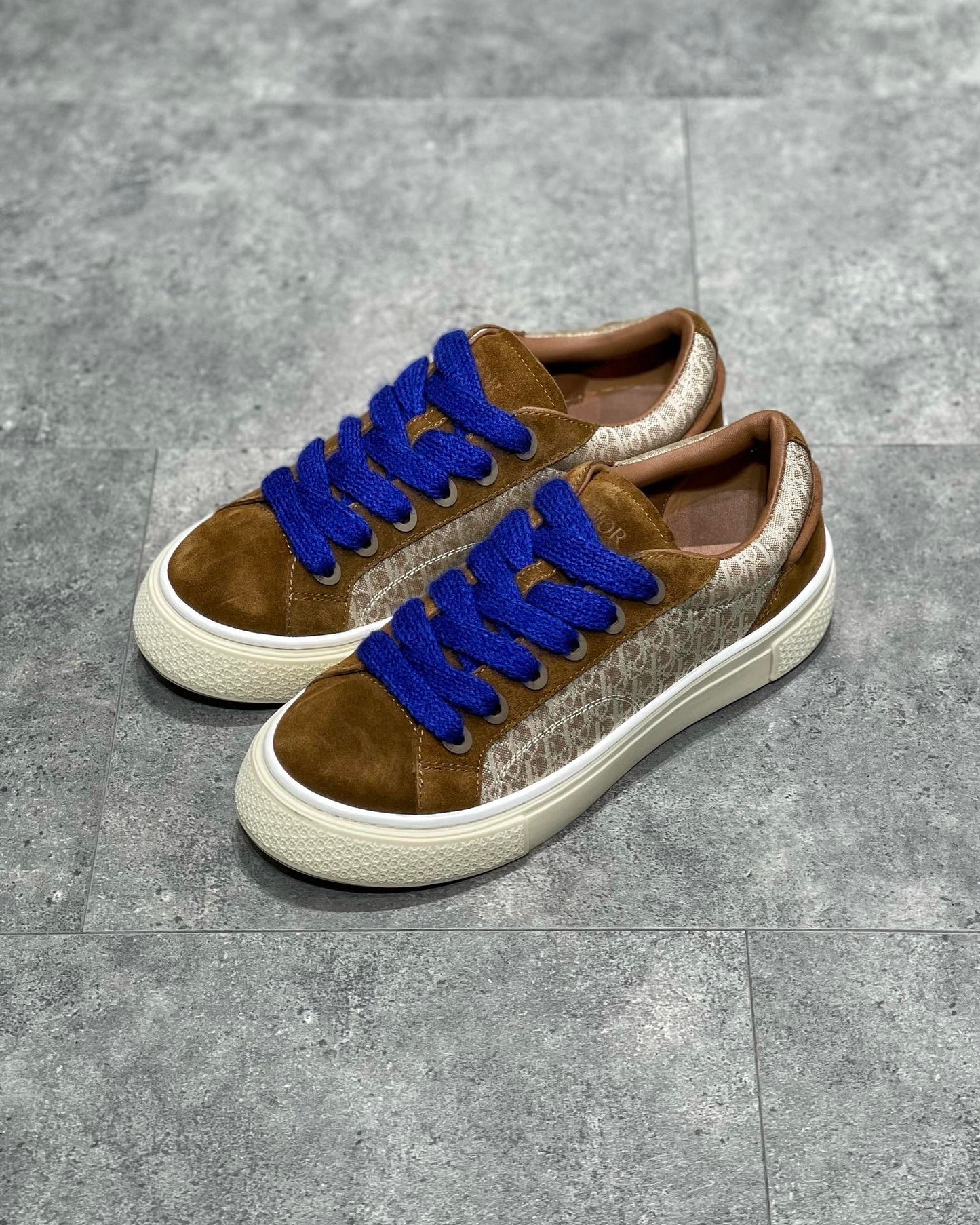 CD B33 SNEAKER