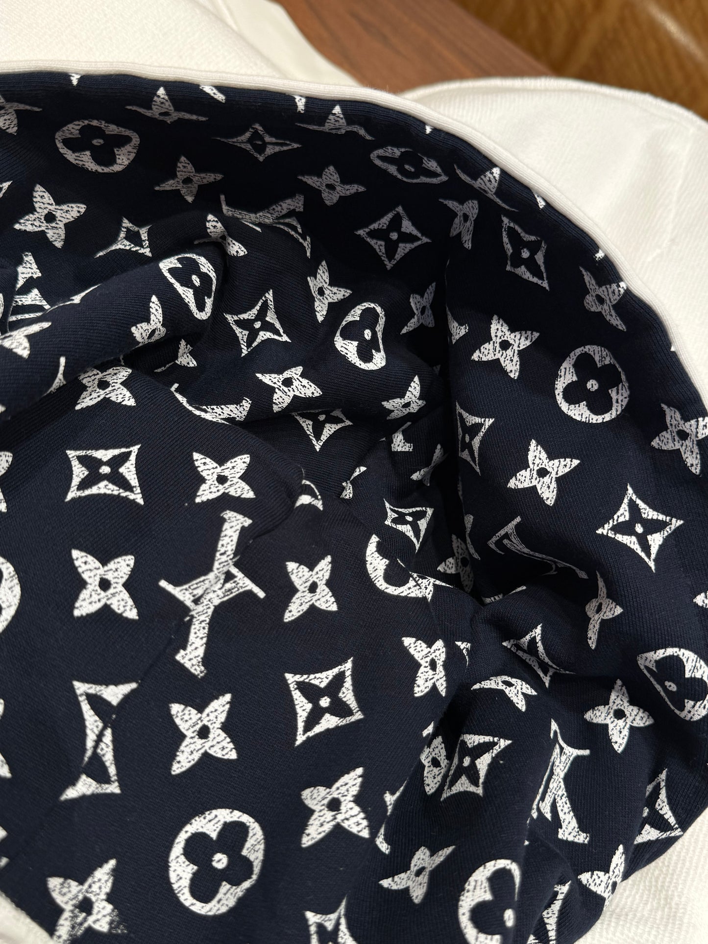 LOU HOODIE