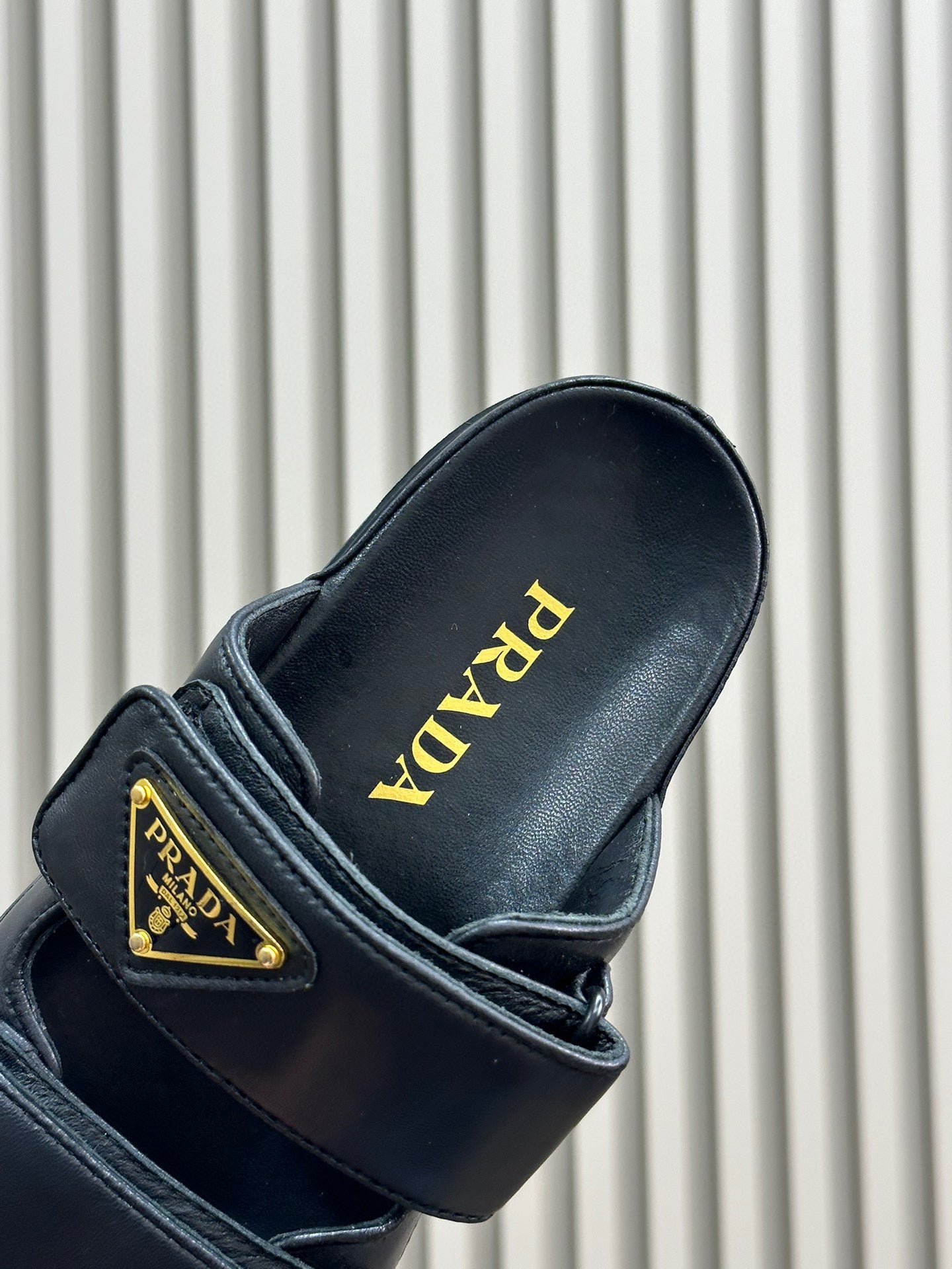PD NAPPA LEATHER SLIDES