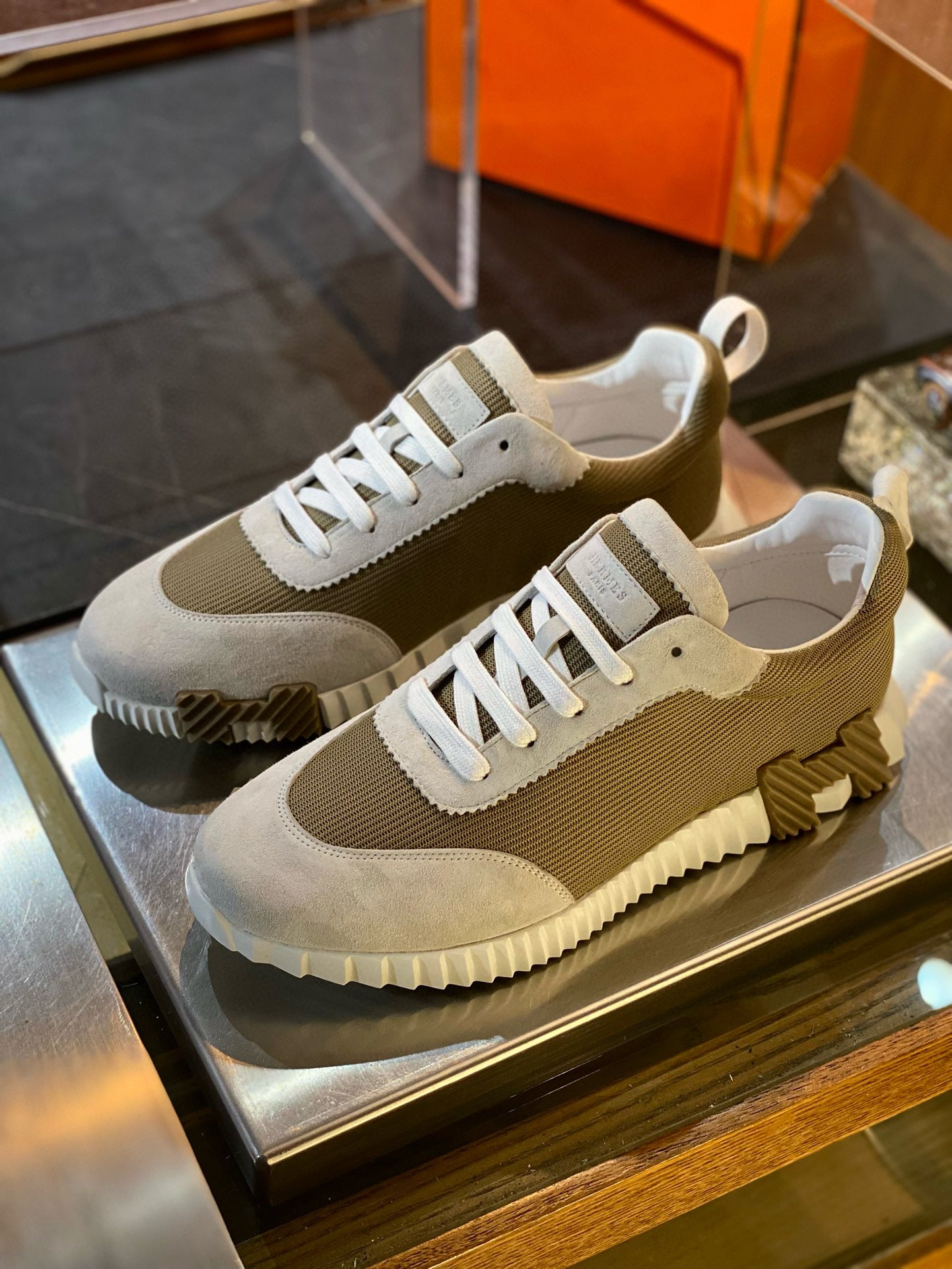 HERM BOUNCING SNEAKERS