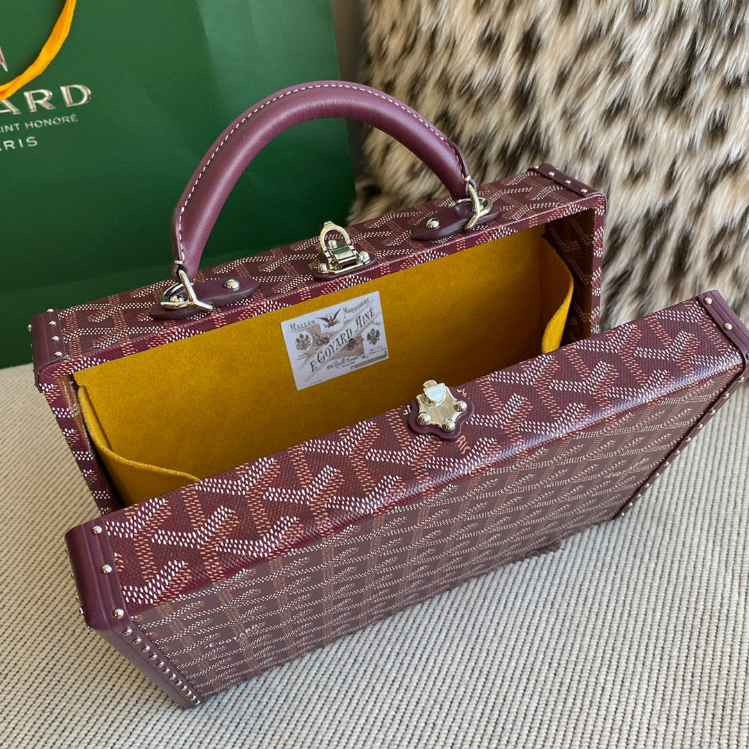 GOYA GRAND HOTEL TRUNK BAG