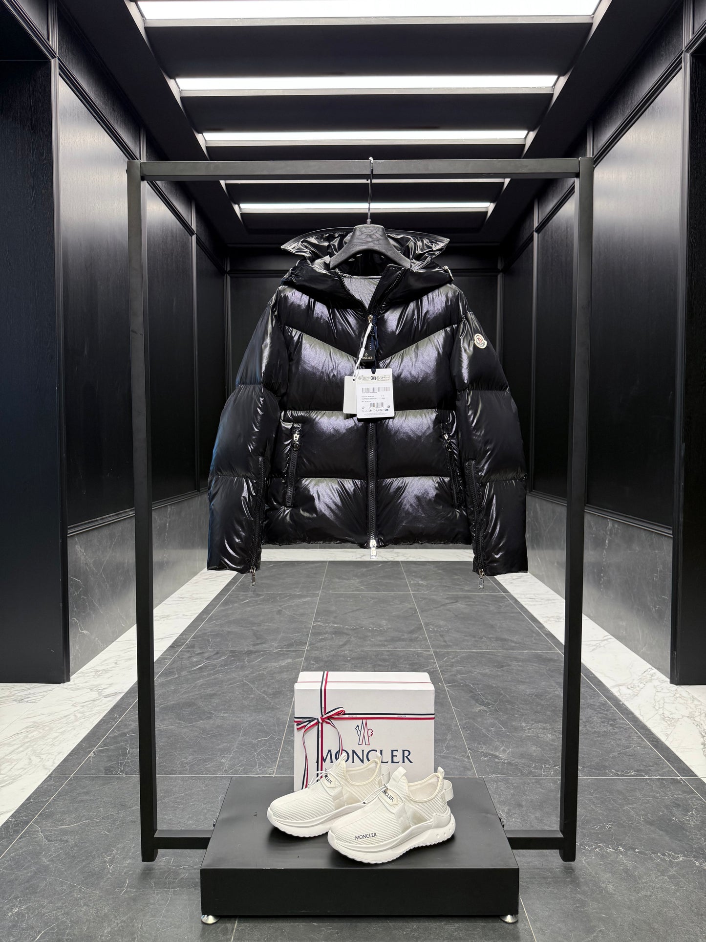 MONC HUPPE JACKET