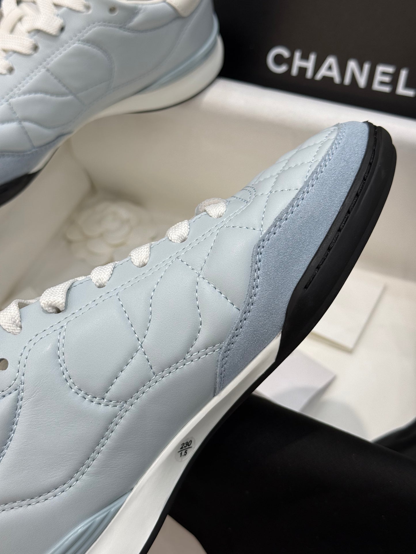 CC SNEAKER