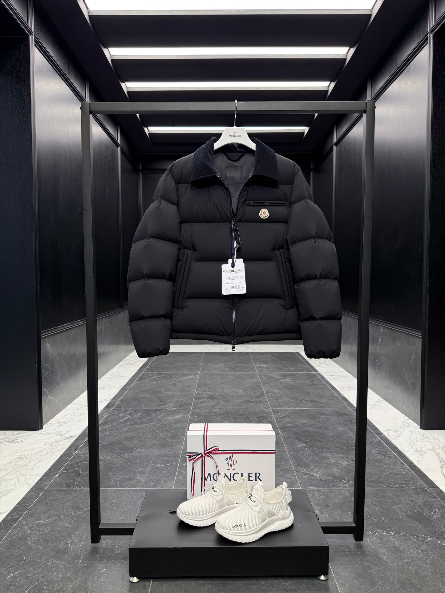 MONC CALIMA JACKET
