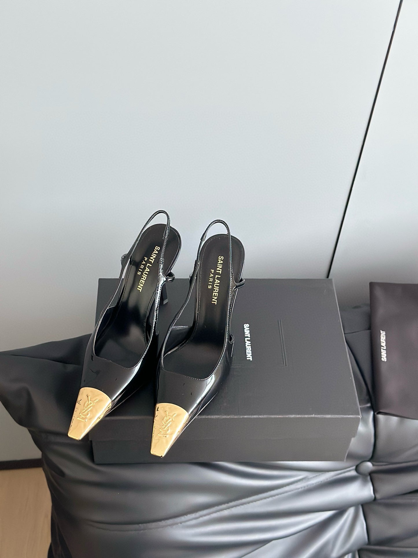 SL HEELS