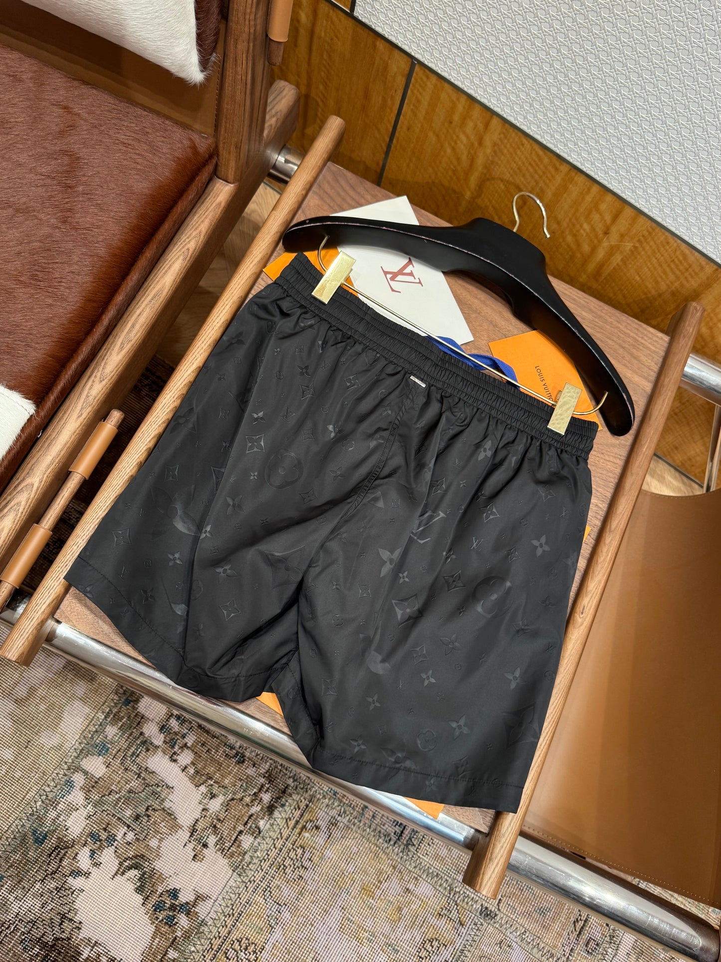 LOU SHORTS