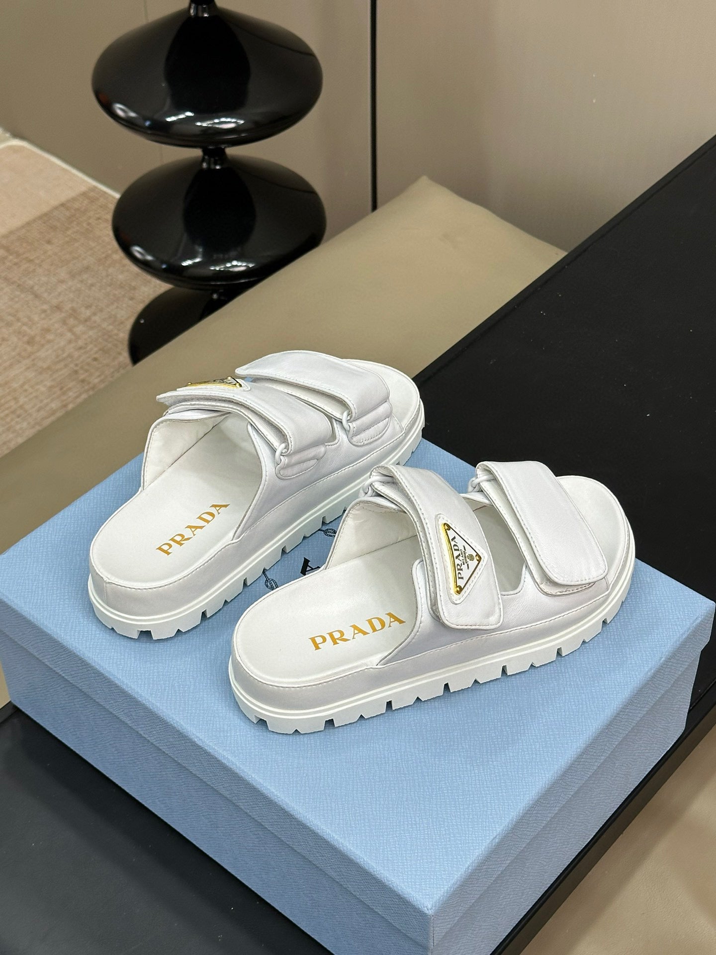 PD NAPPA LEATHER SLIDES