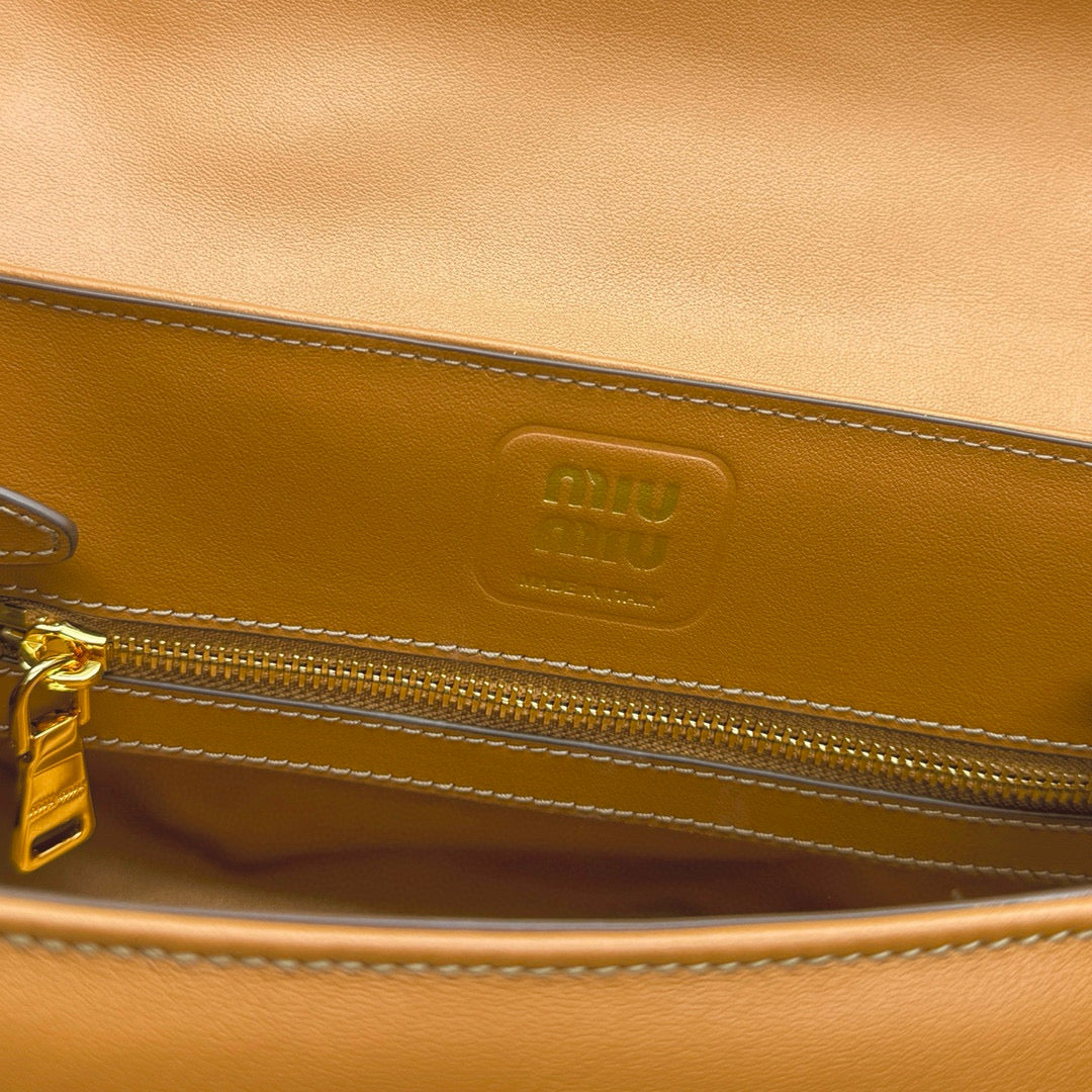 MIU M SHOULDER BAG