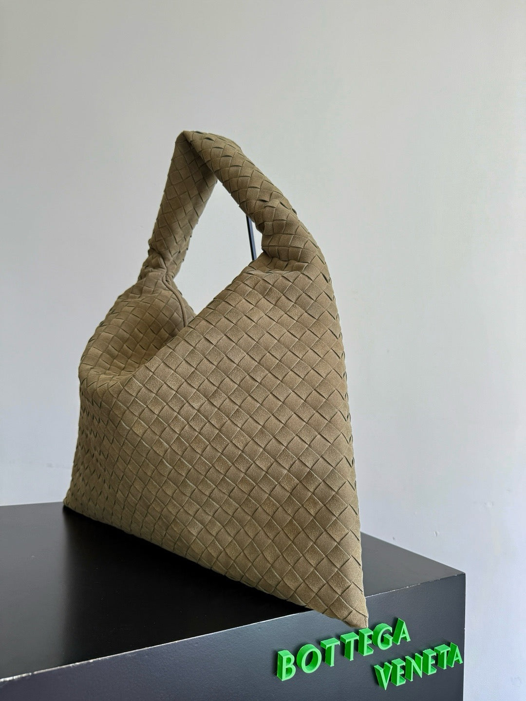 BOTT V LARGE HOP BAG