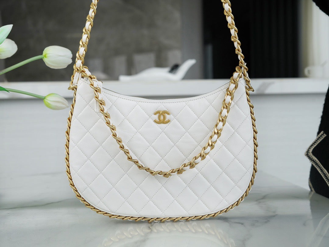 CC 23B HOBO BAG