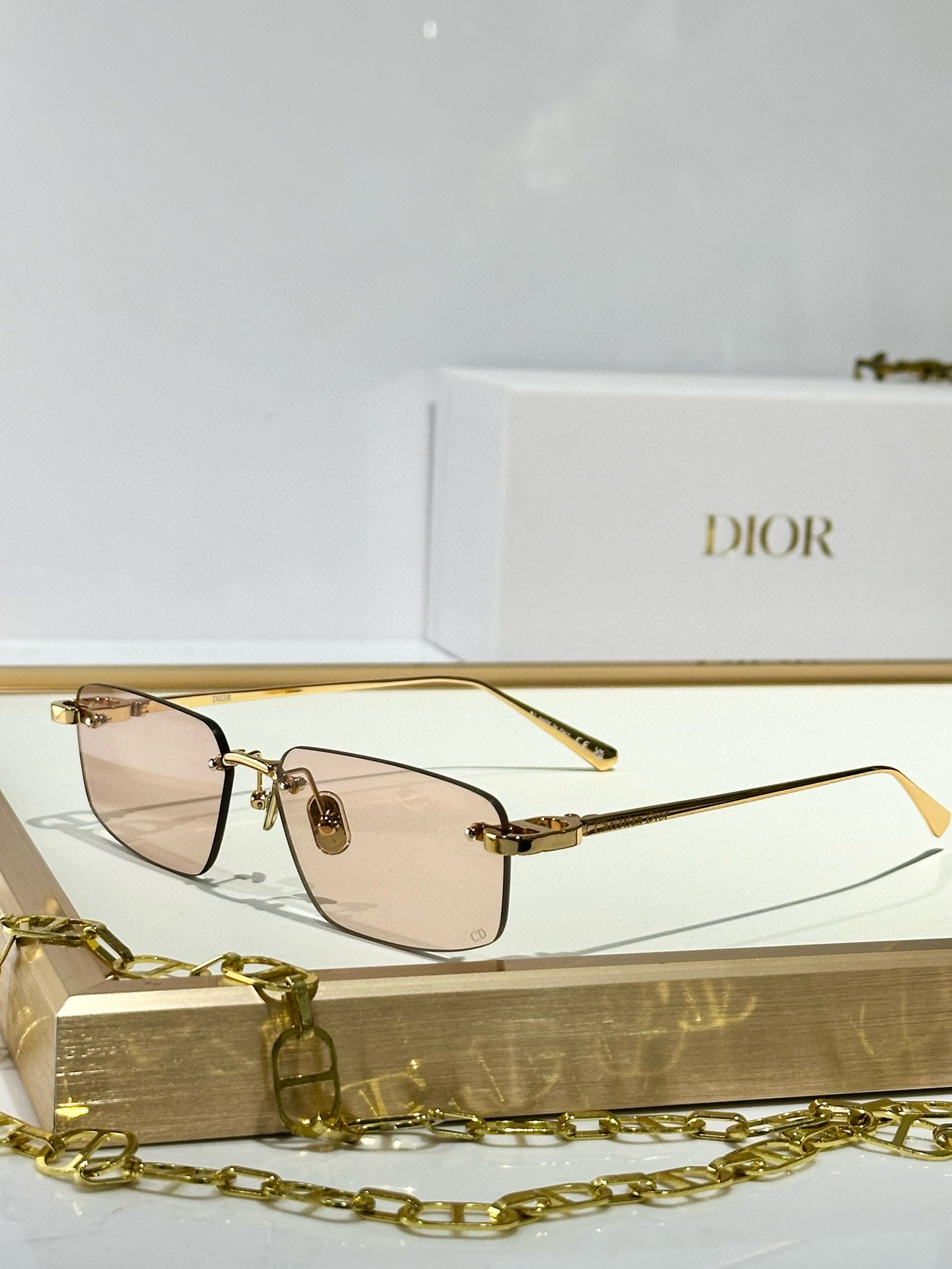 CD SUNGLASSES