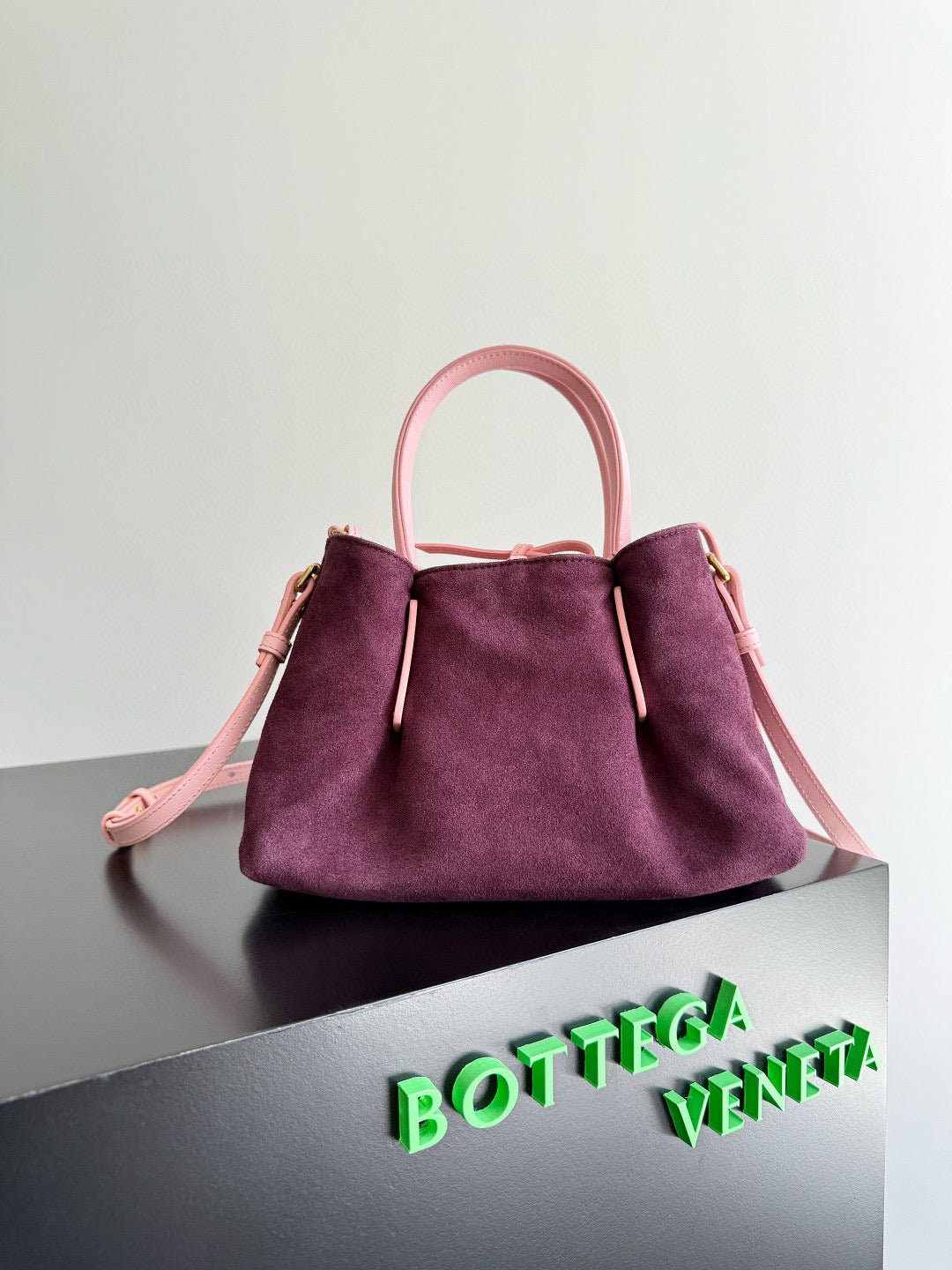 BOTT V SMALL PINACOTECA BAG
