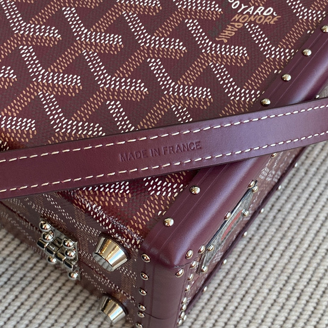 GOYA GRAND HOTEL TRUNK BAG
