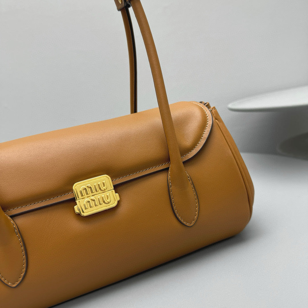 MIU M SHOULDER BAG