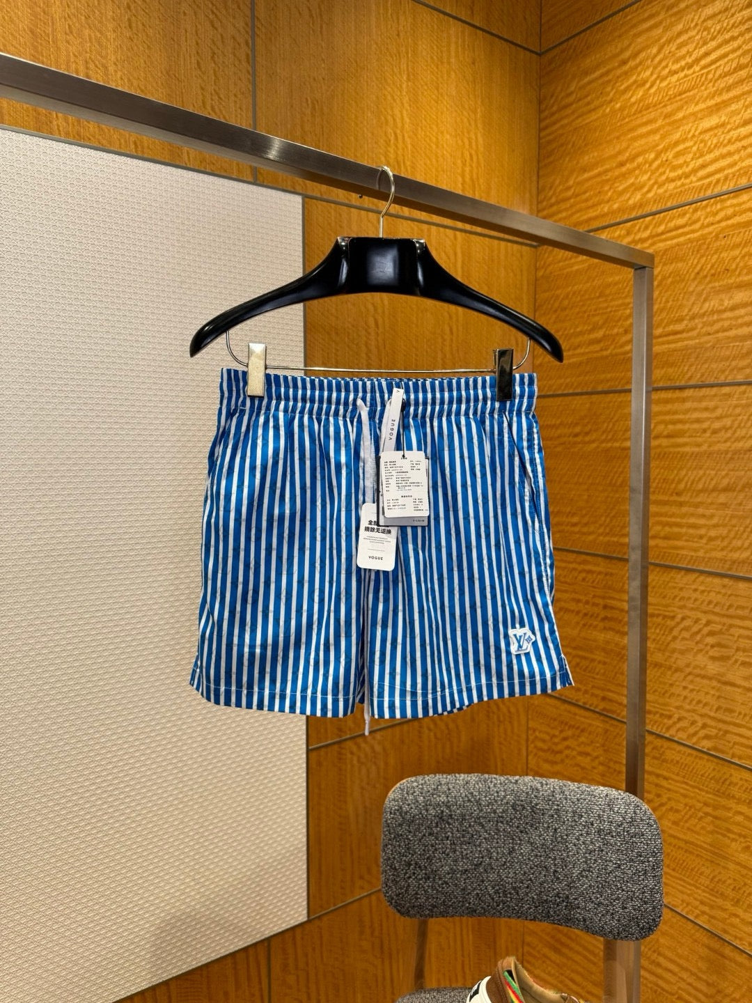 LOU SHORTS