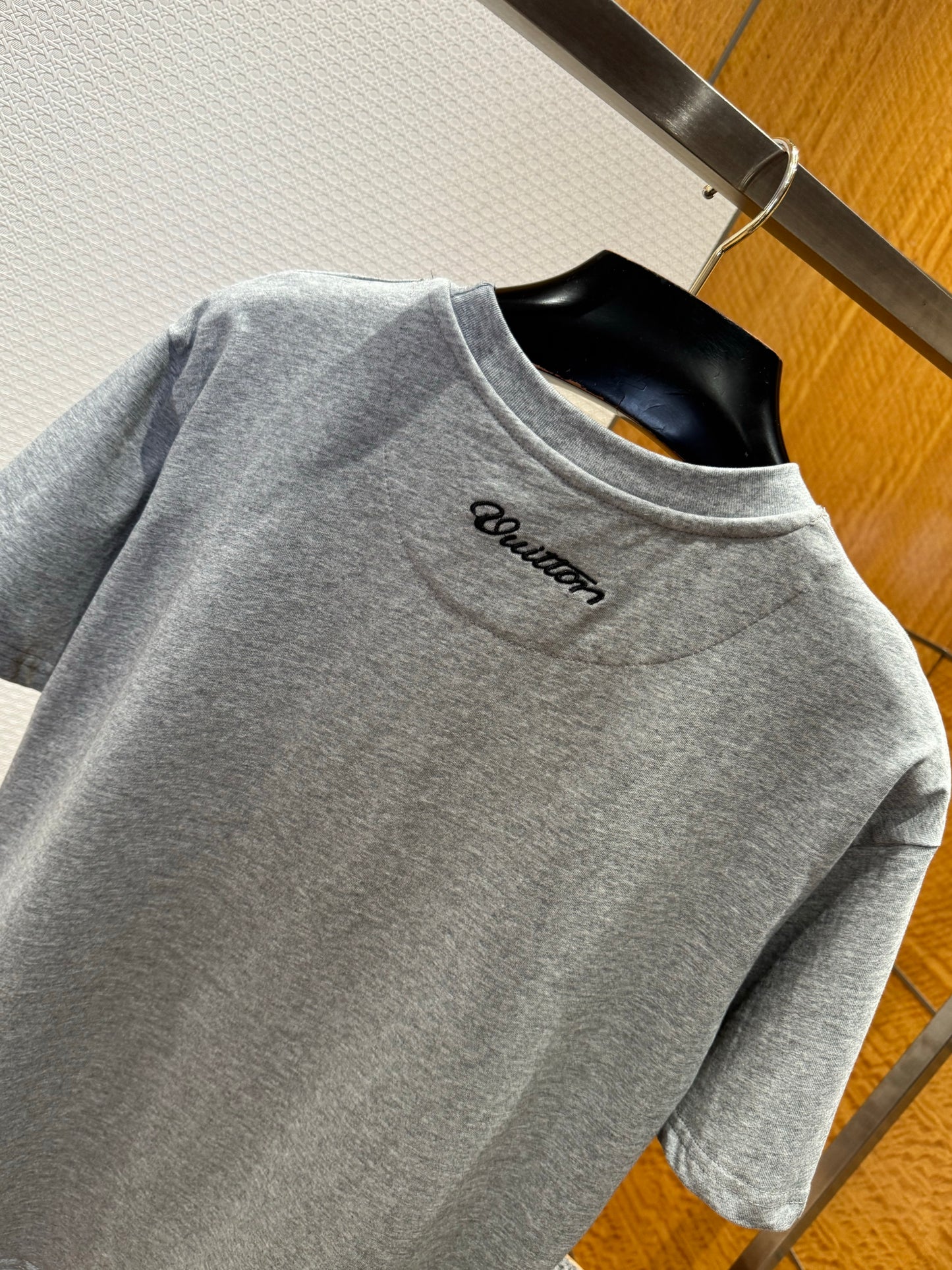 LOU T-SHIRT