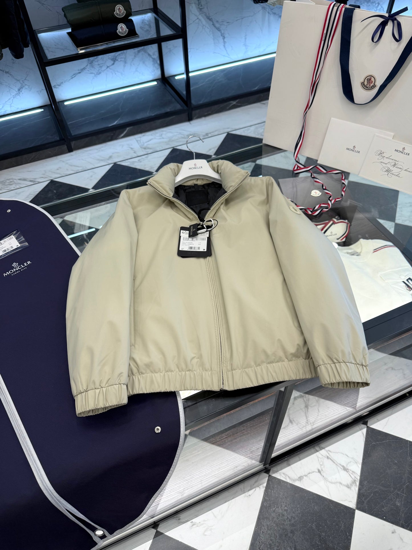 MONC LUSERNA JACKET