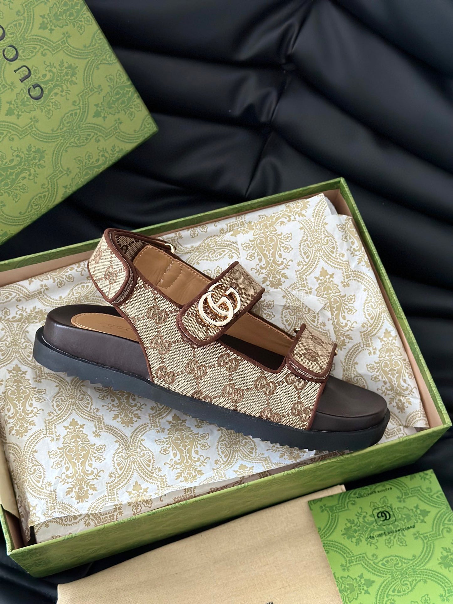 GG SANDALS