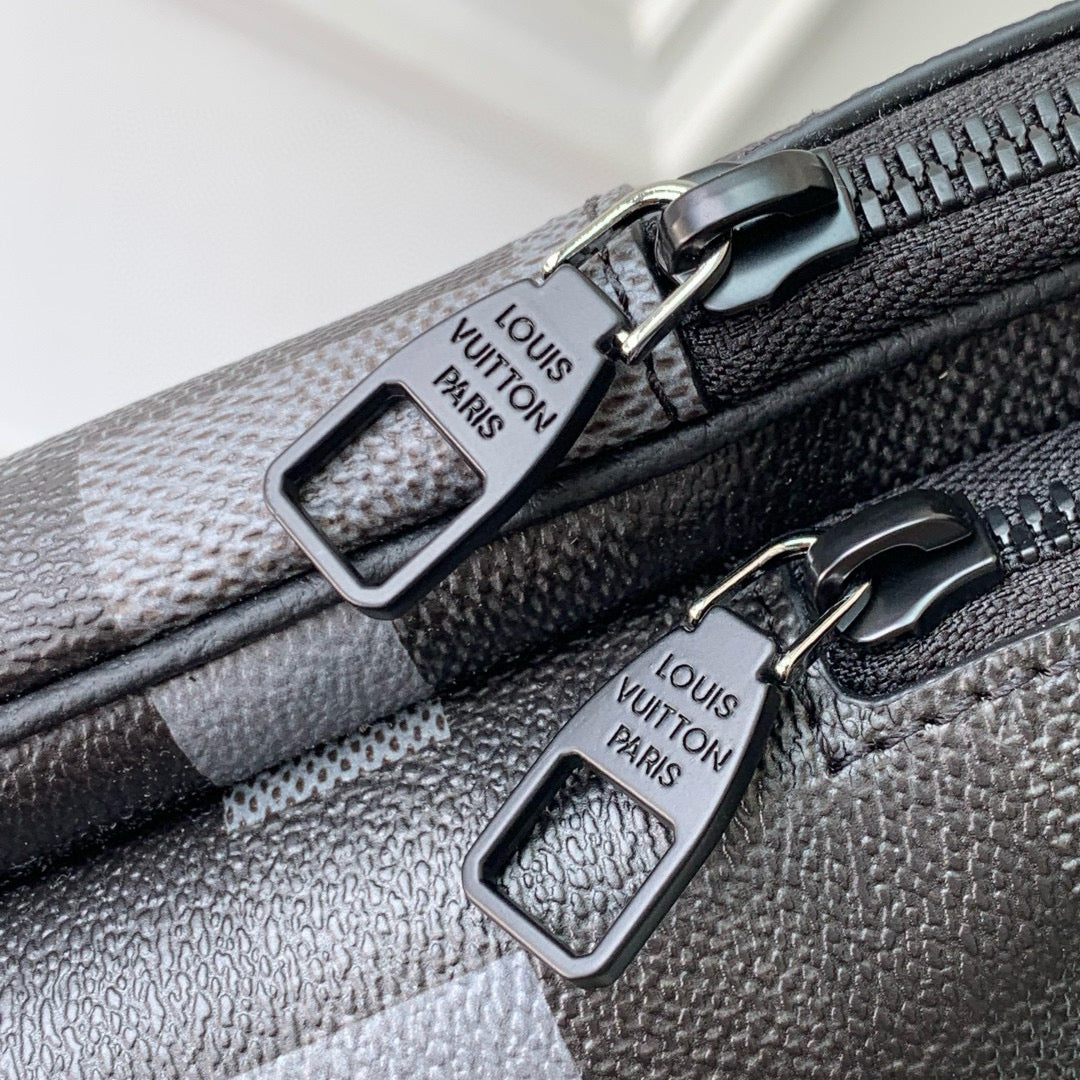 LOU AVENUE SLINGBAG
