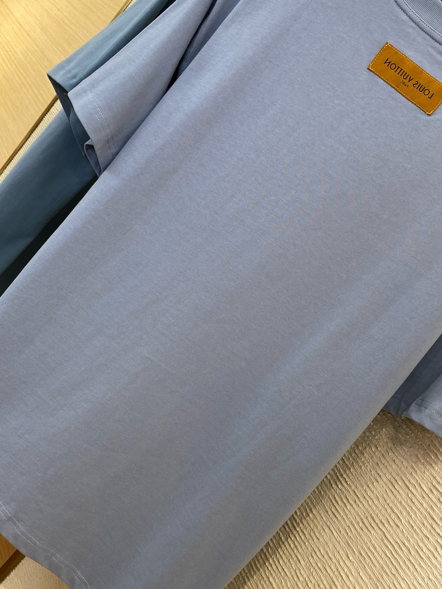 LOU T-SHIRT