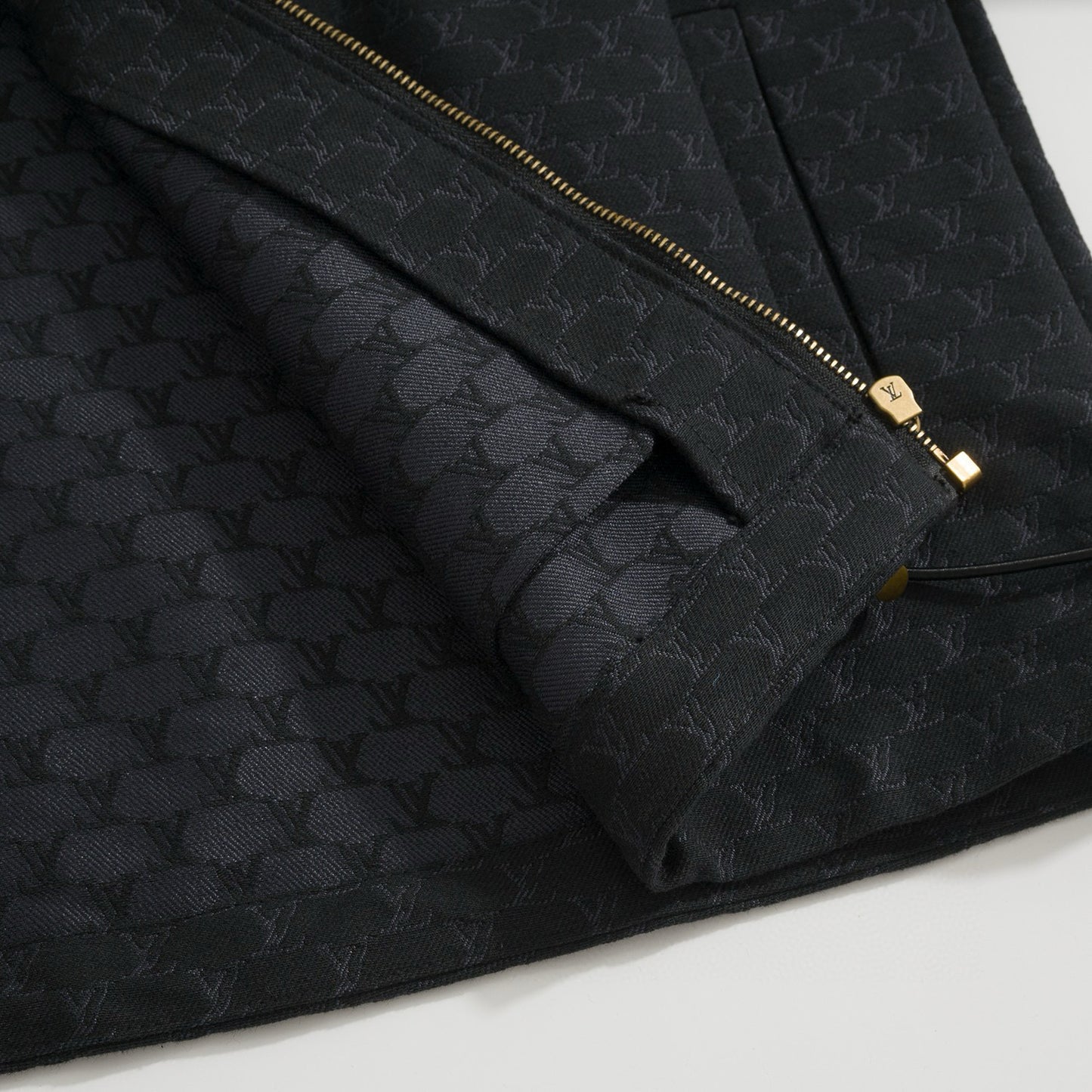 LOU JACKET