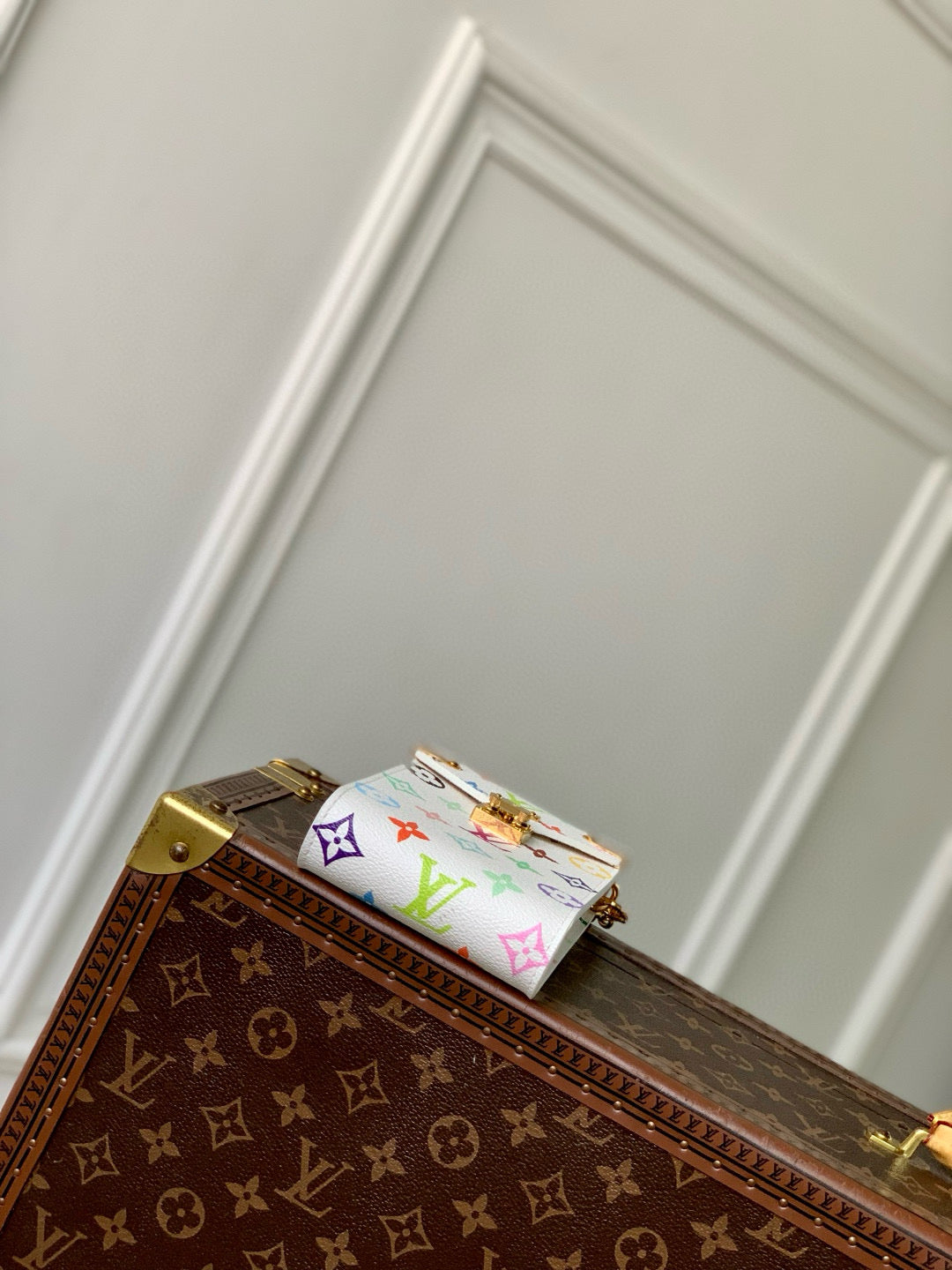 LOU x MURAKAMI METIS PHONE POUCH