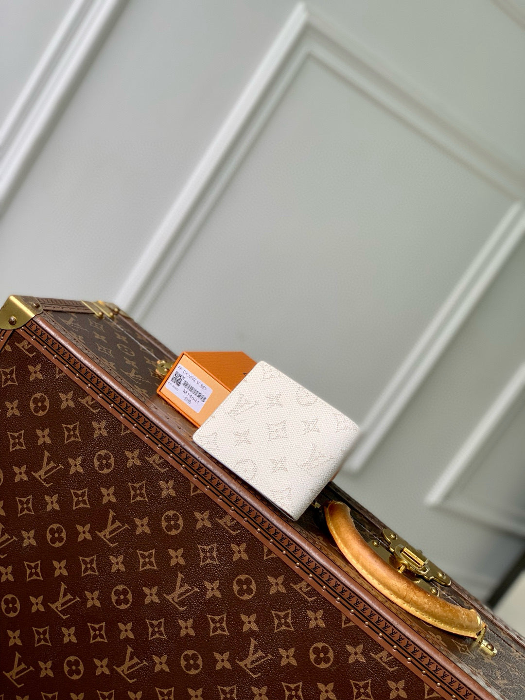 LOU SLENDER WALLET