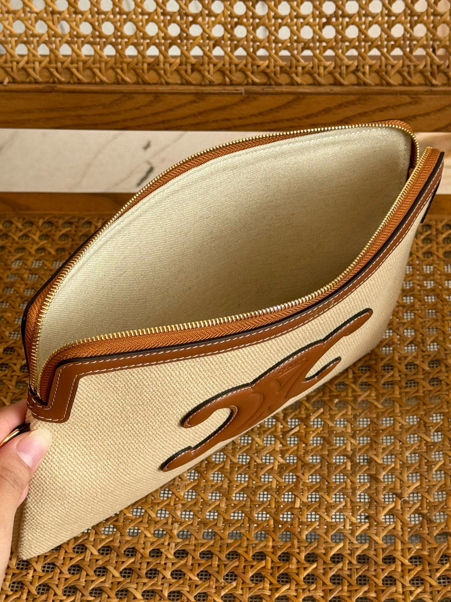 CEL SMALL POUCH WITH STRAP