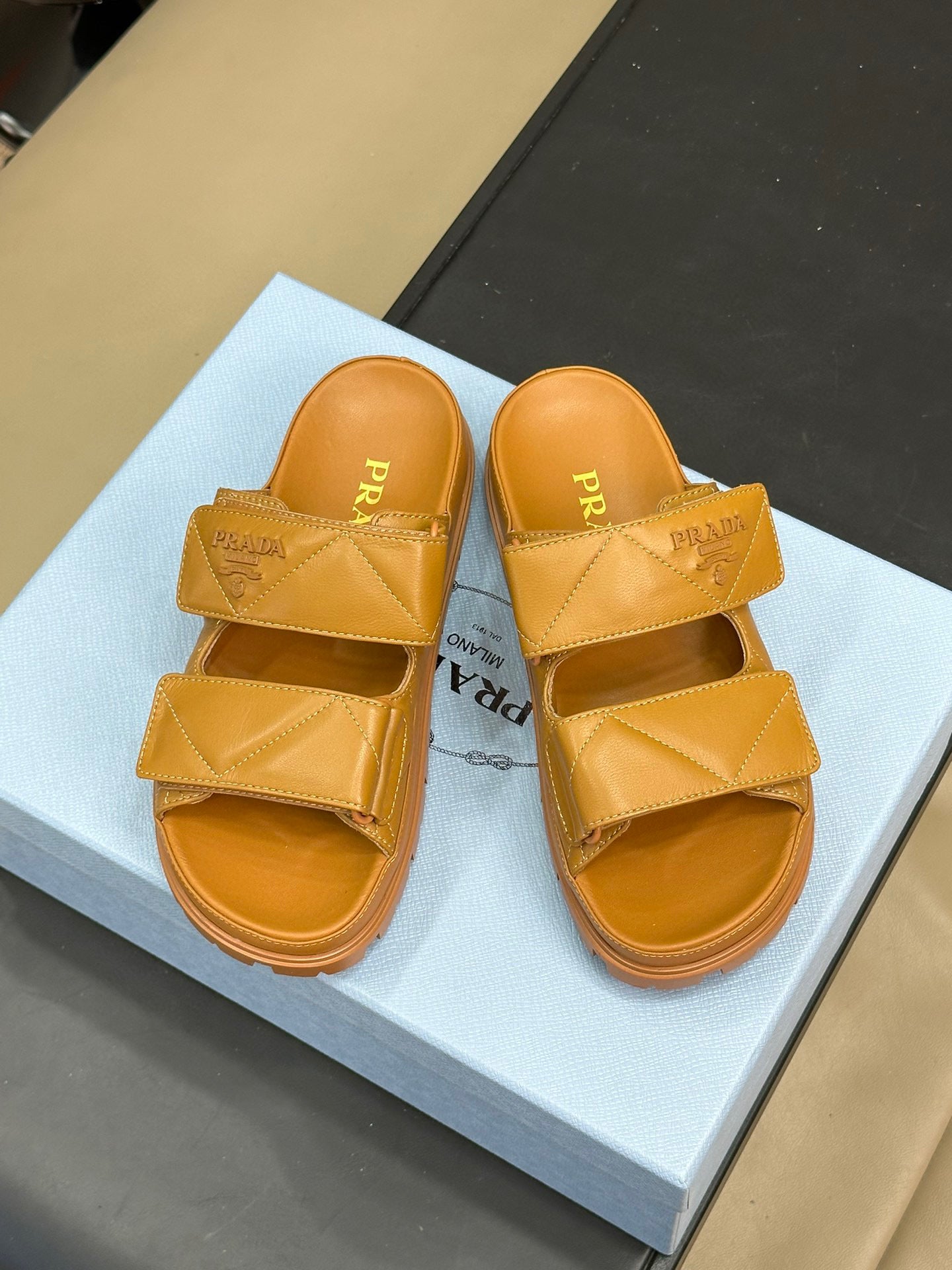 PD NAPPA LEATHER SLIDES