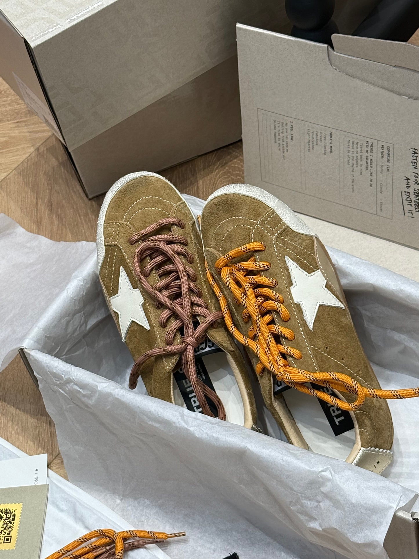 GOLDEN G TRAINERS