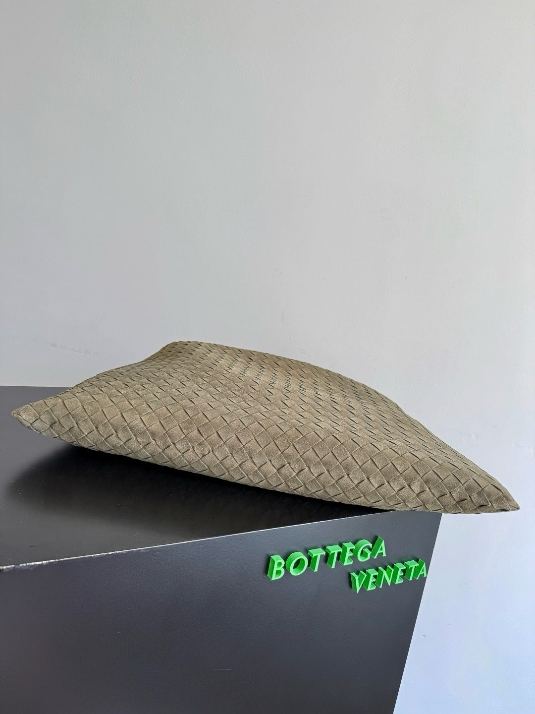 BOTT V LARGE HOP BAG