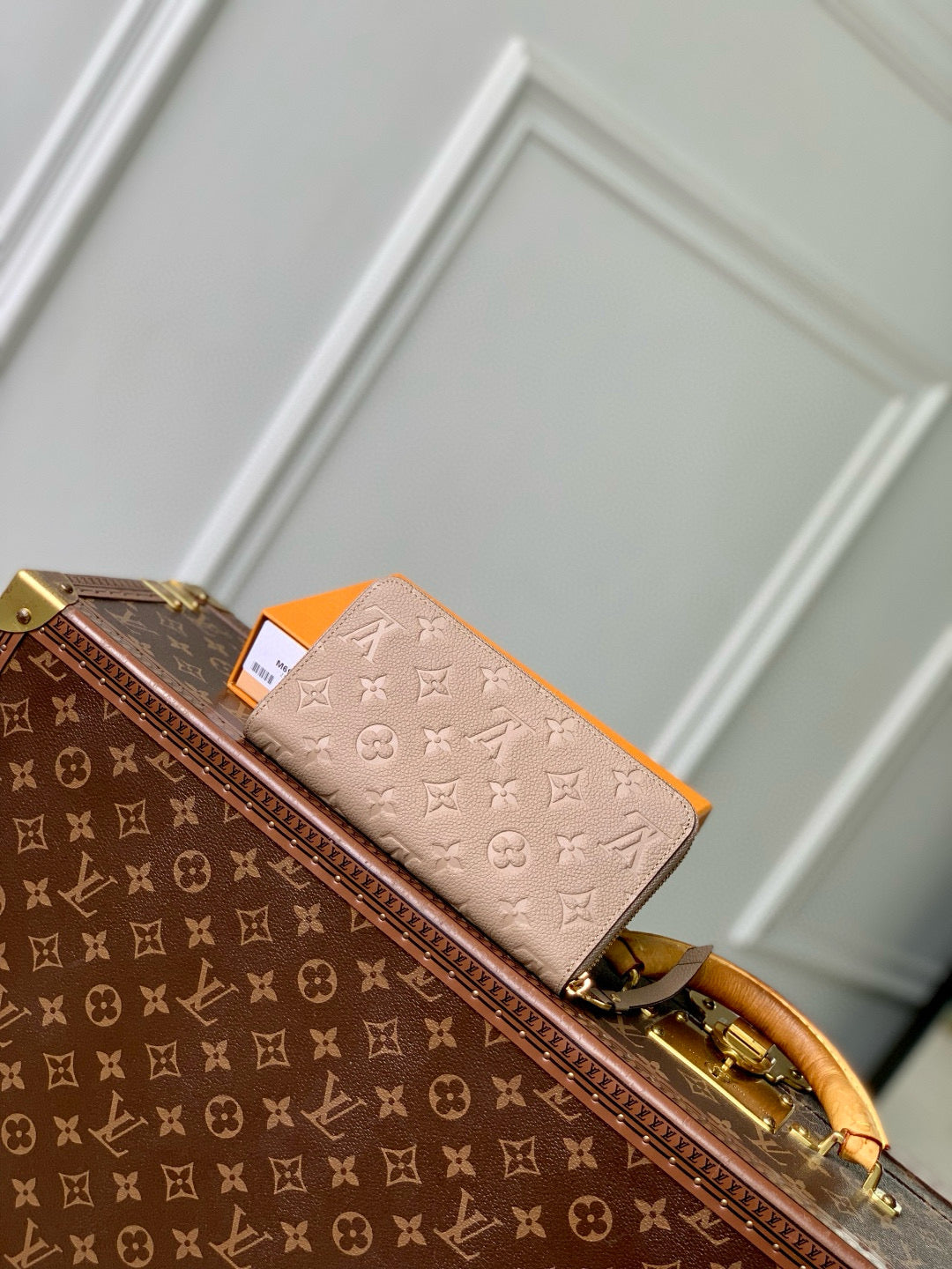 LOU ZIPPY WALLET