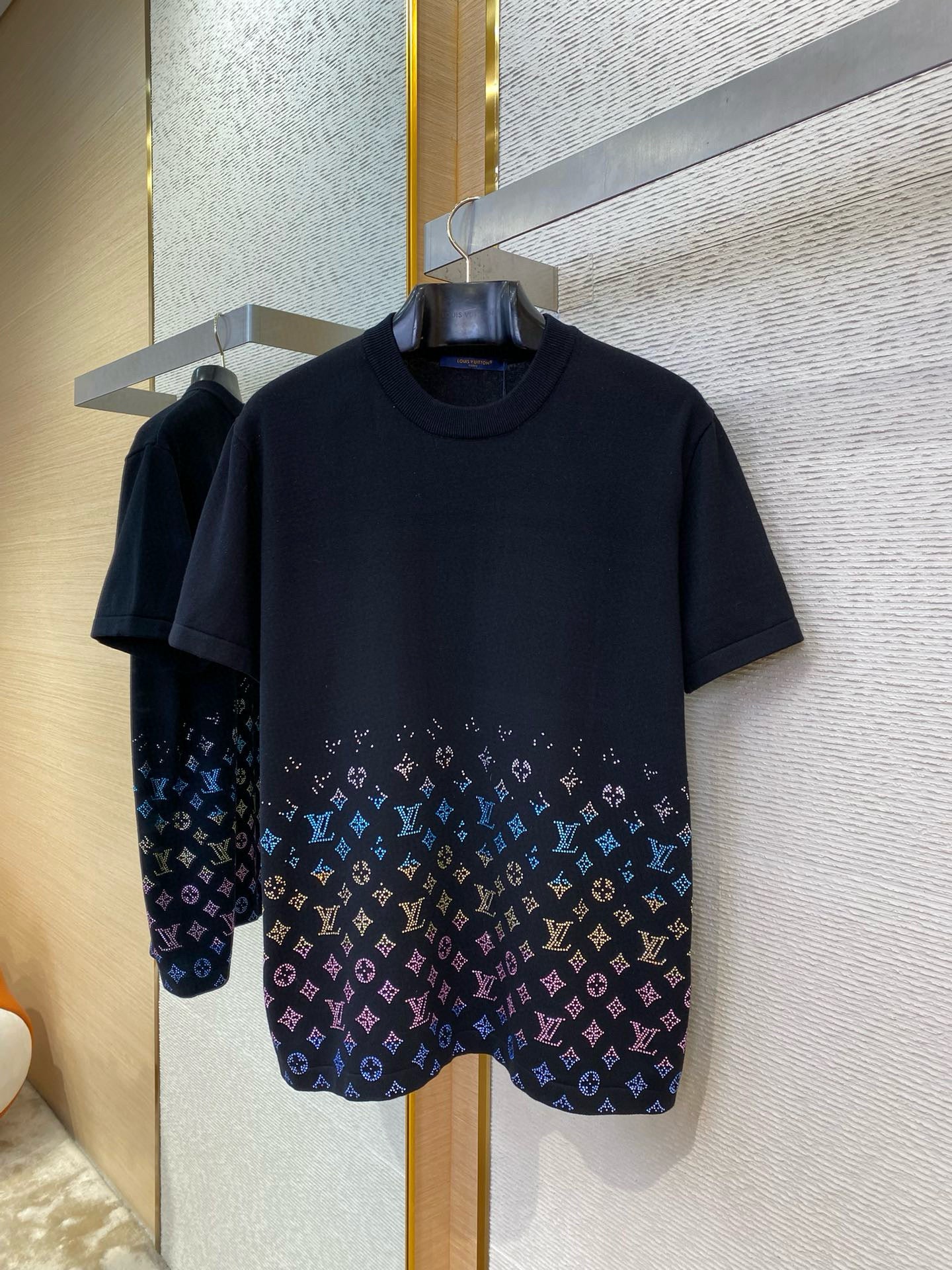 LOU T-SHIRT