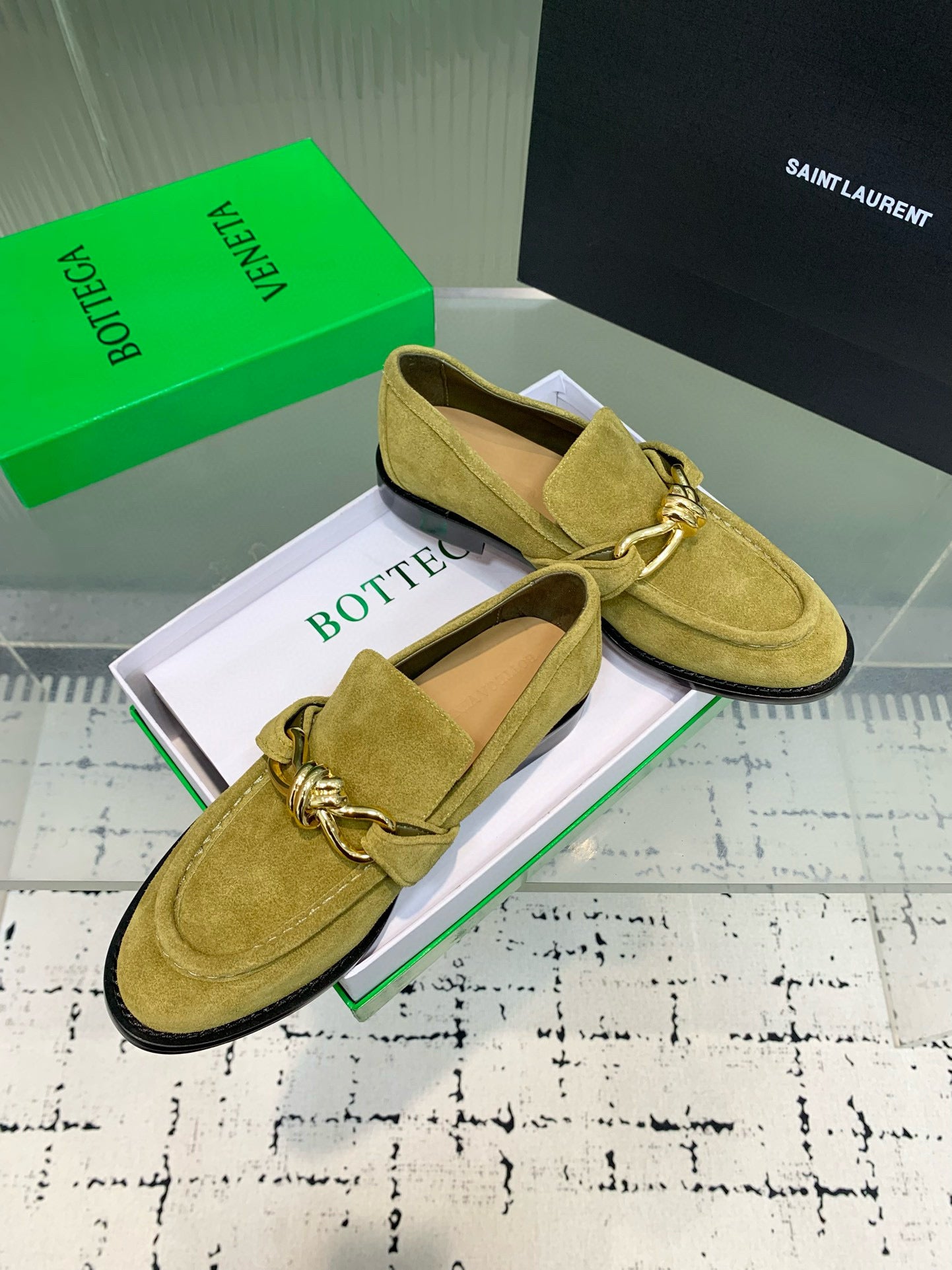 BOTT LOAFERS