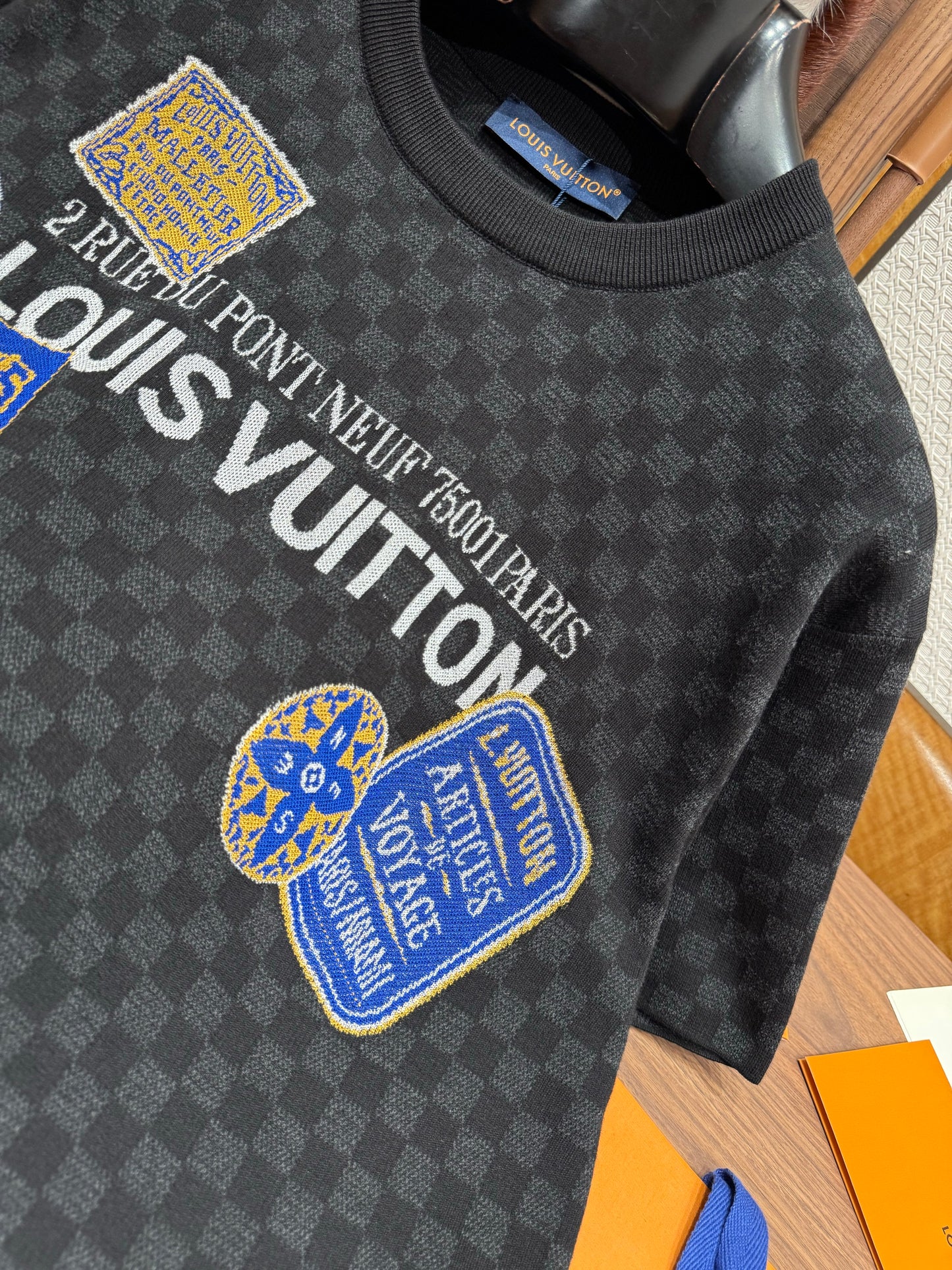 LOU T-SHIRT
