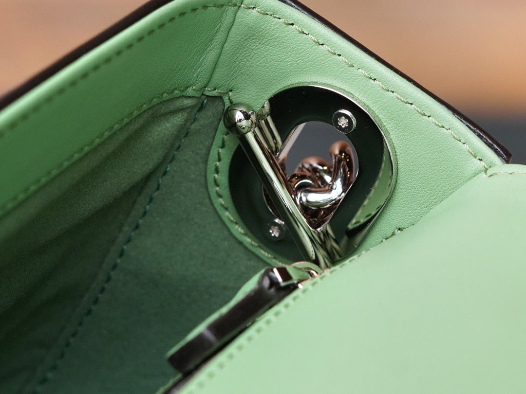 GG PETITE GG MINI SHOULDER BAG