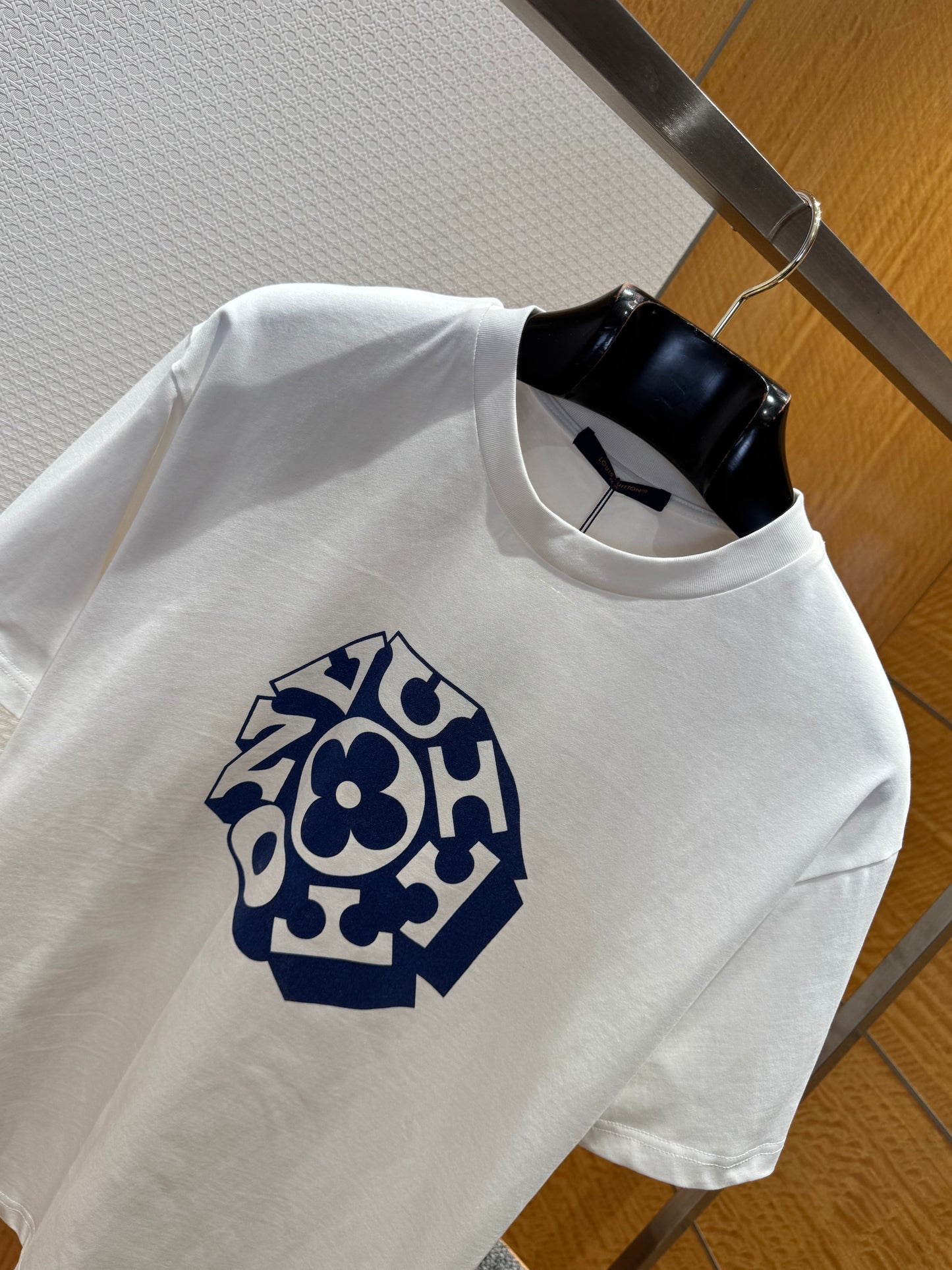 LOU T-SHIRT