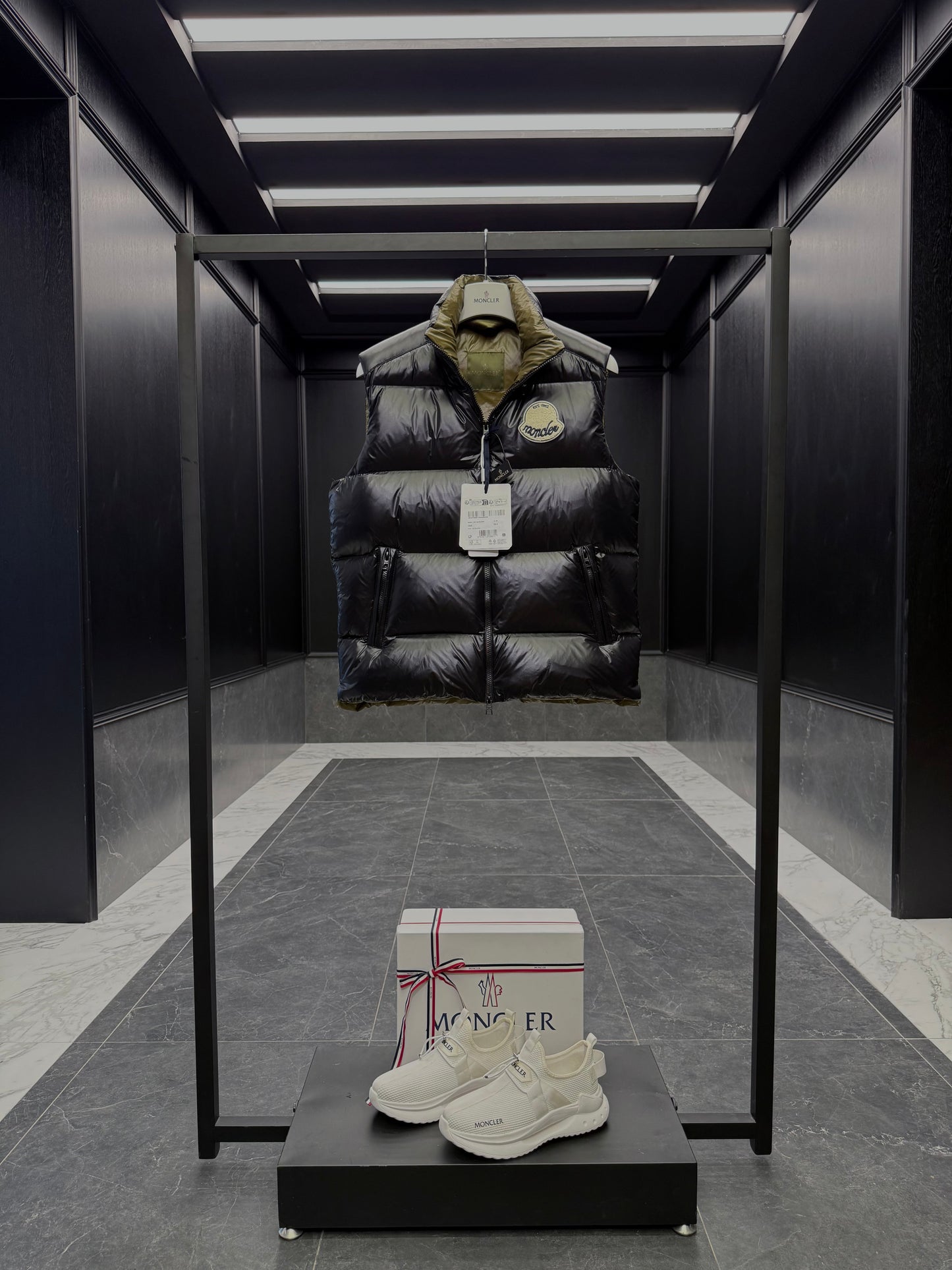MONC LIPSI VEST