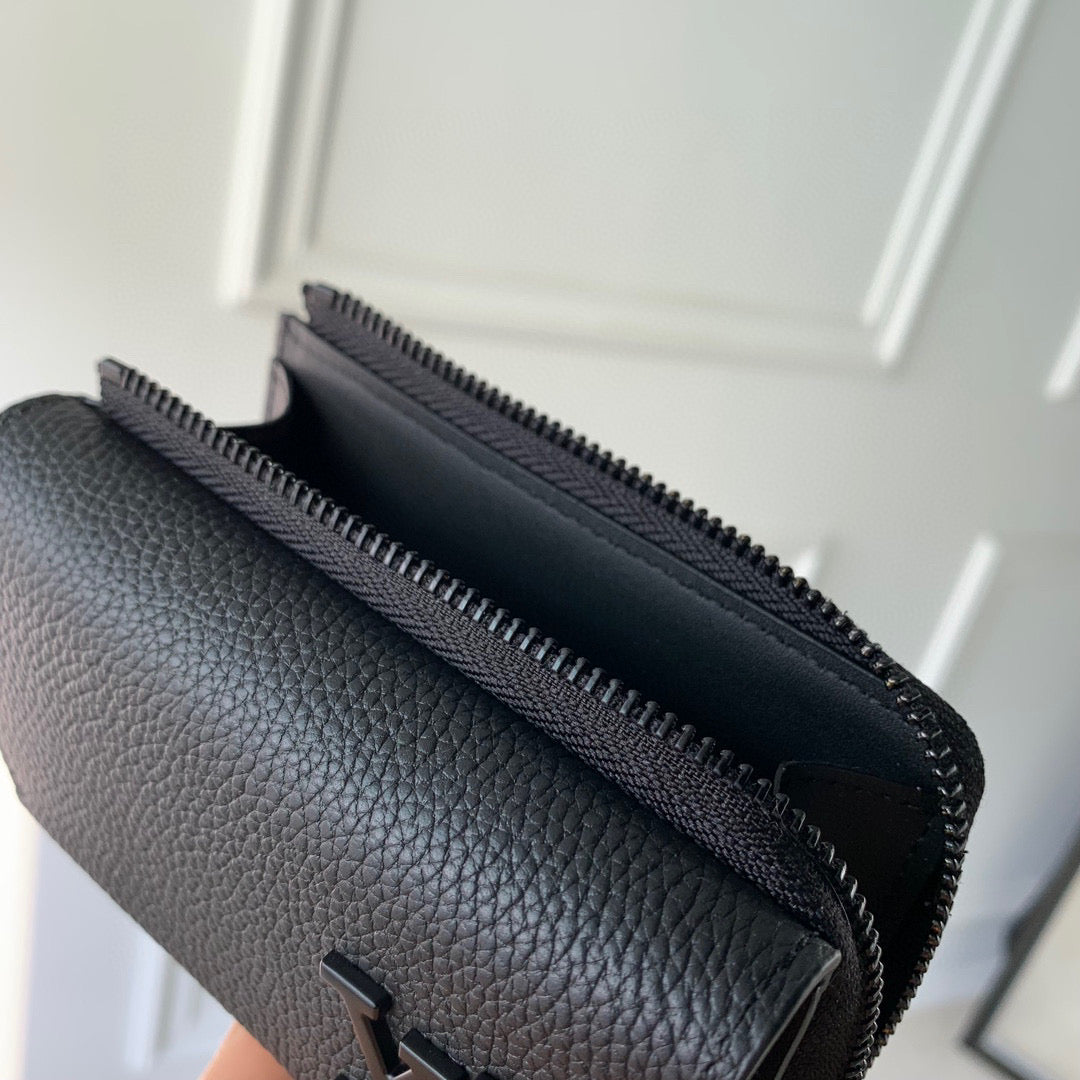 LOU PILOT WALLET