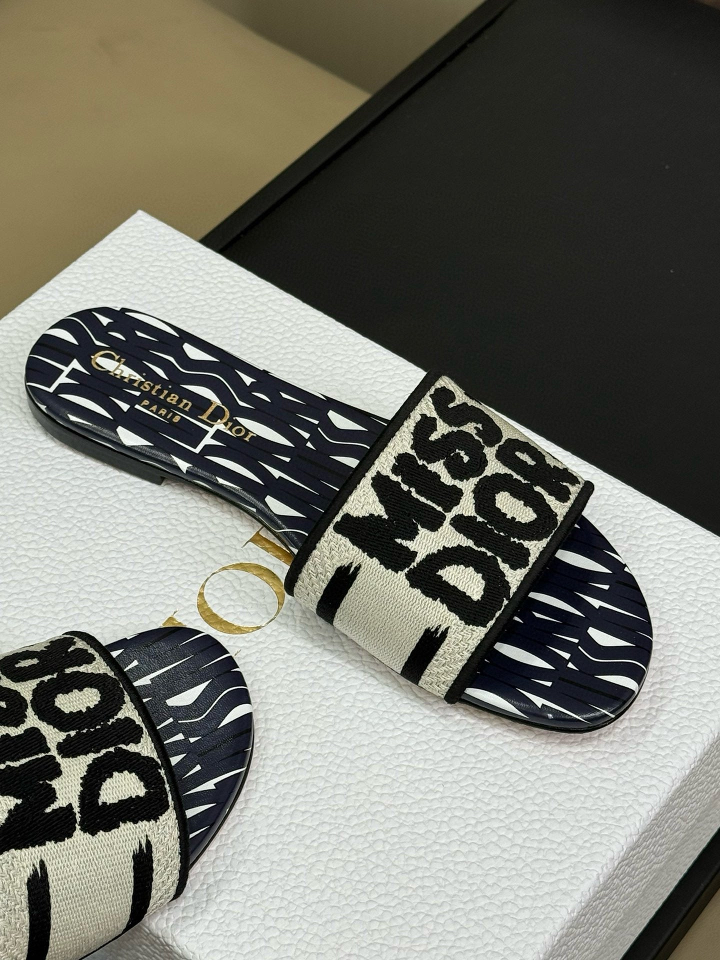CD DWAY SLIDES
