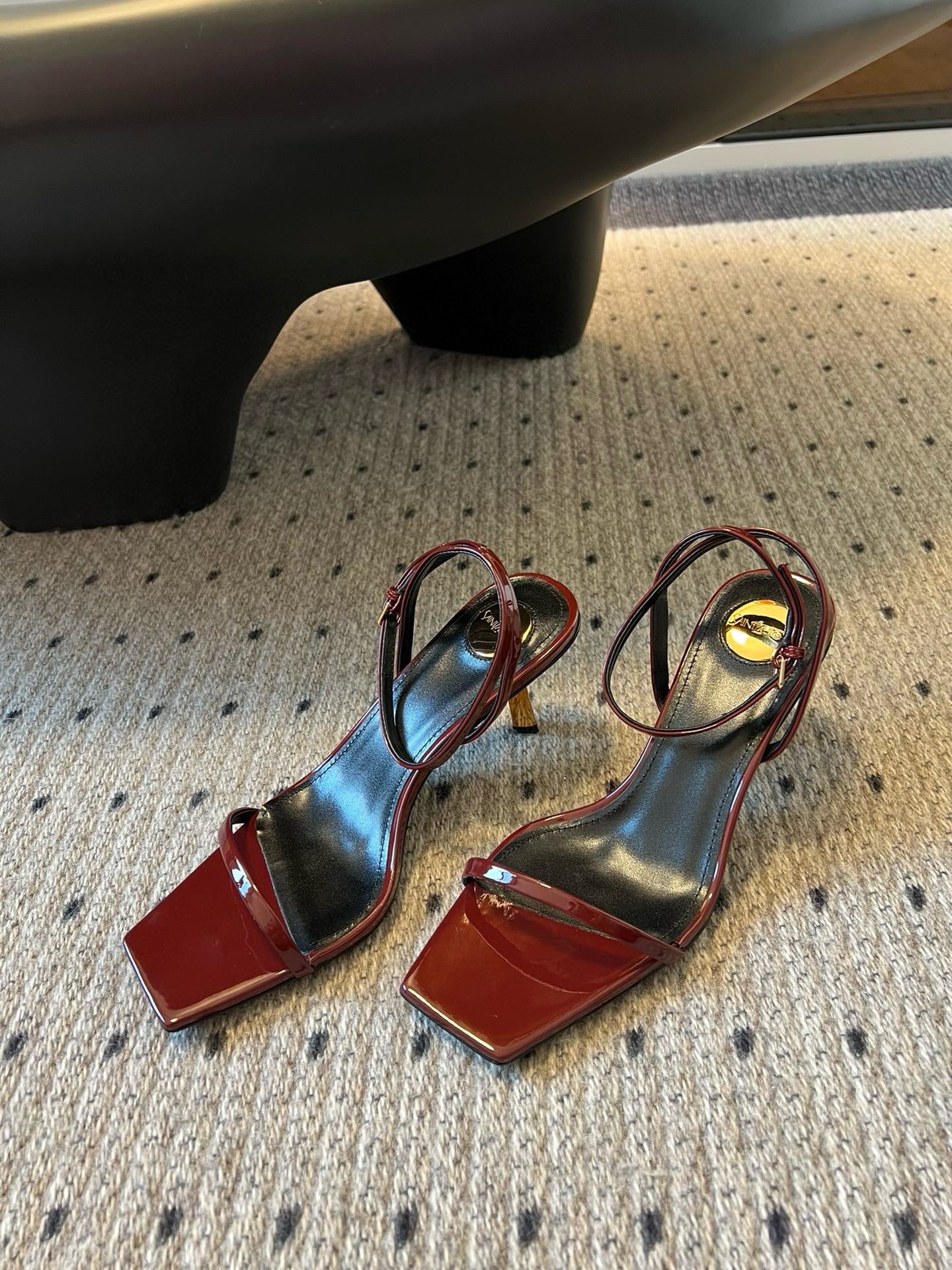 SL HEELS