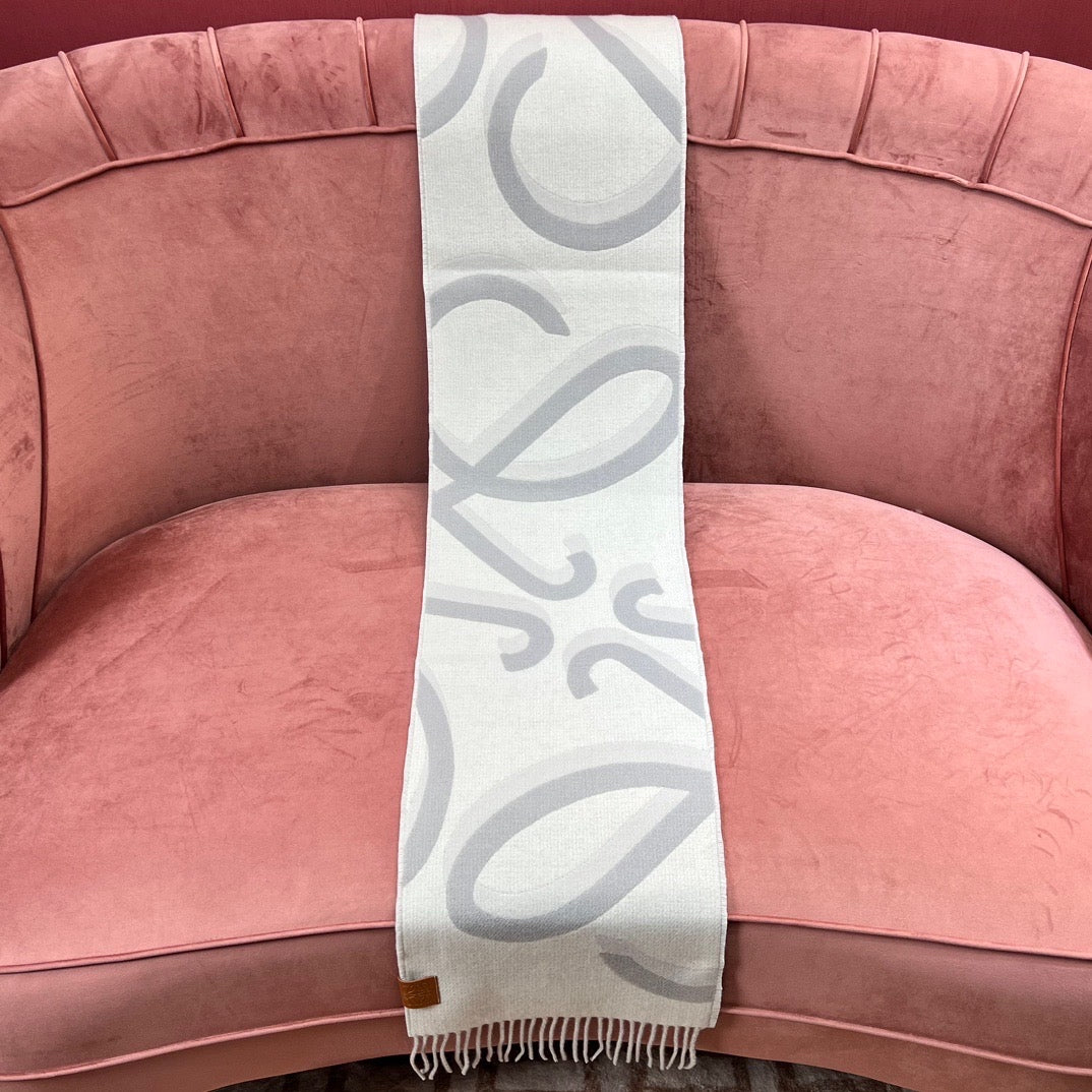LOEW SCARVE