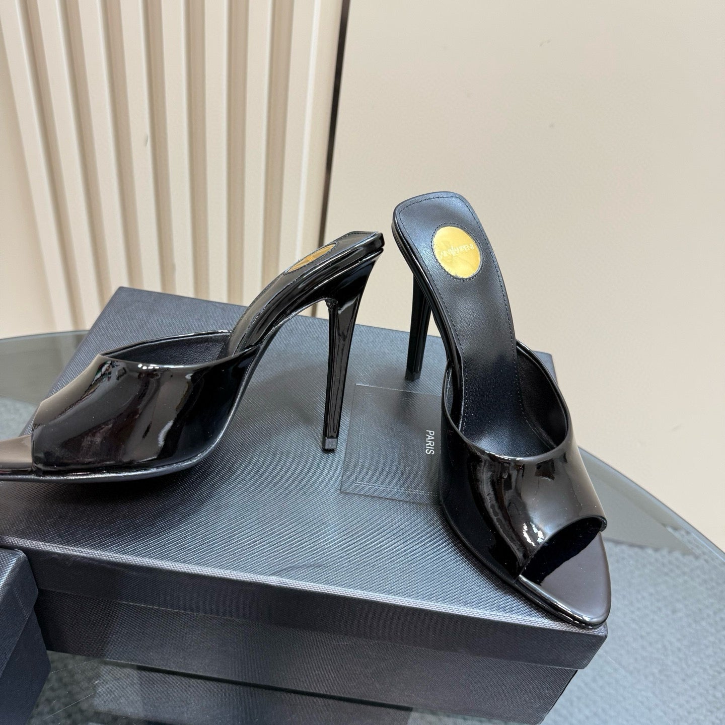 SL HEELS