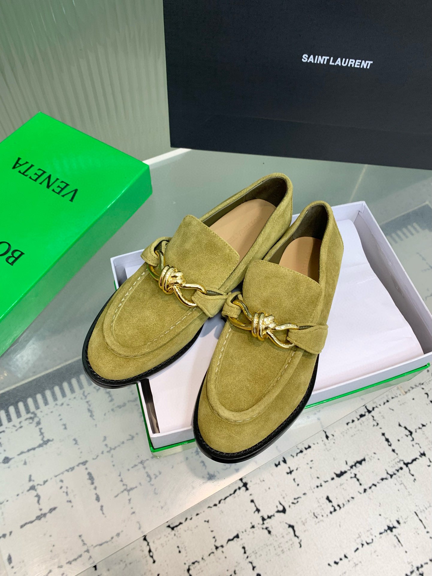 BOTT LOAFERS