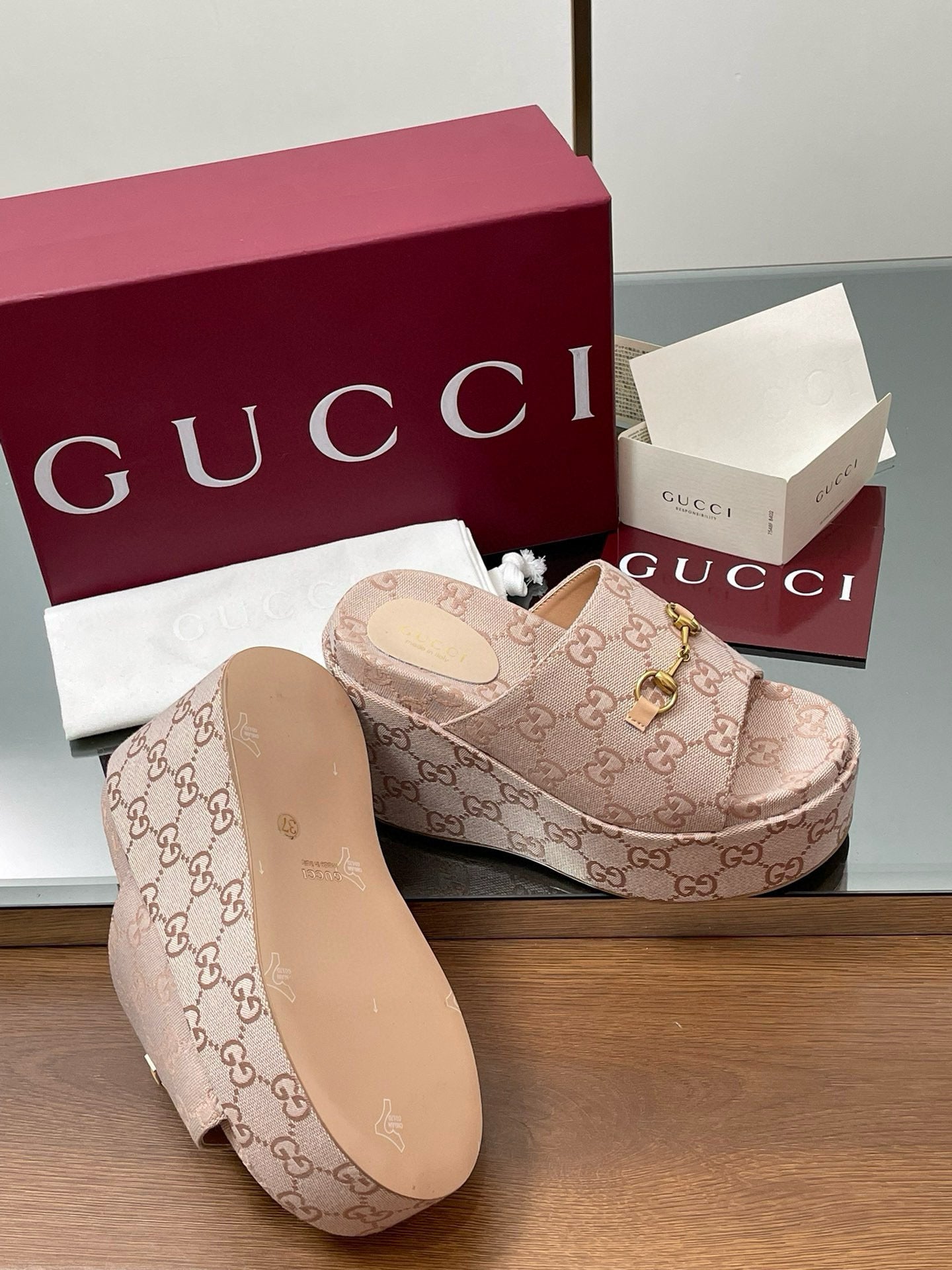 GG WEDGE SANDALS