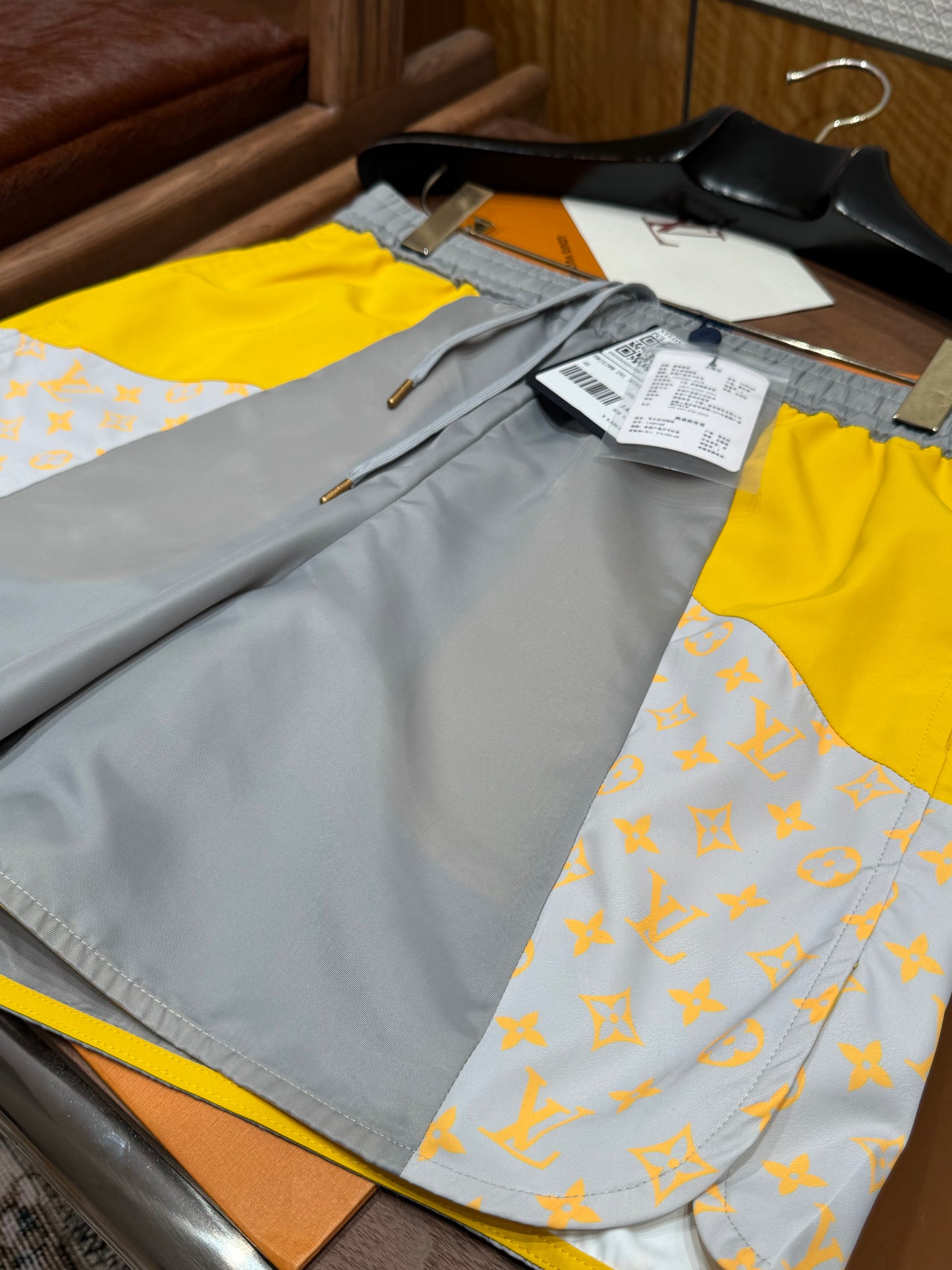LOU SHORTS