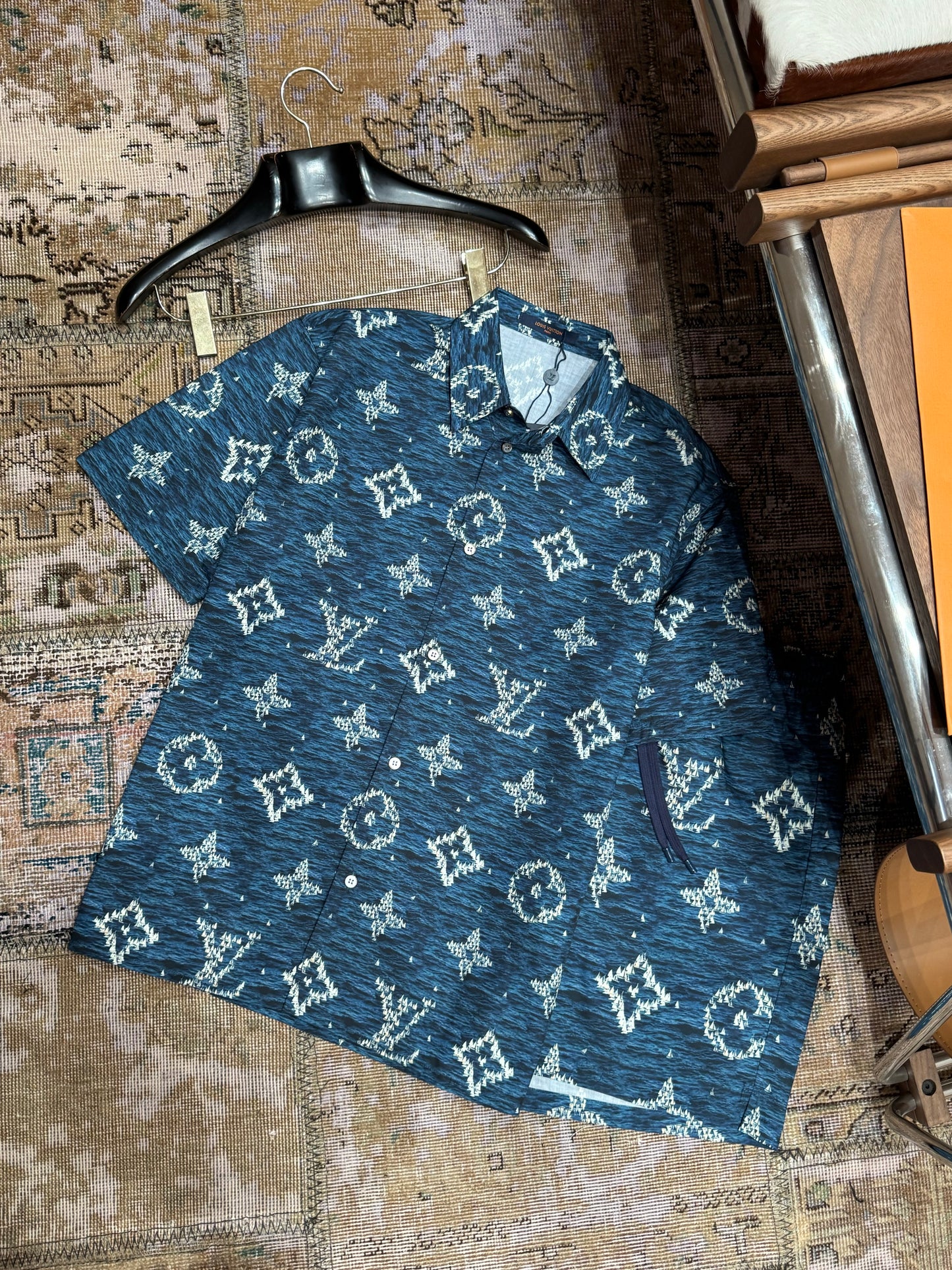 LOU SHIRT