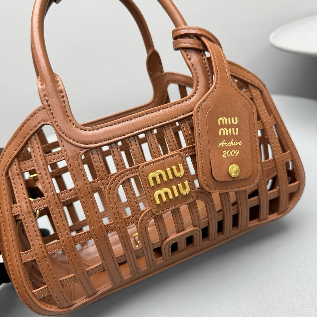 MIU M LEATHER BASKET BAG