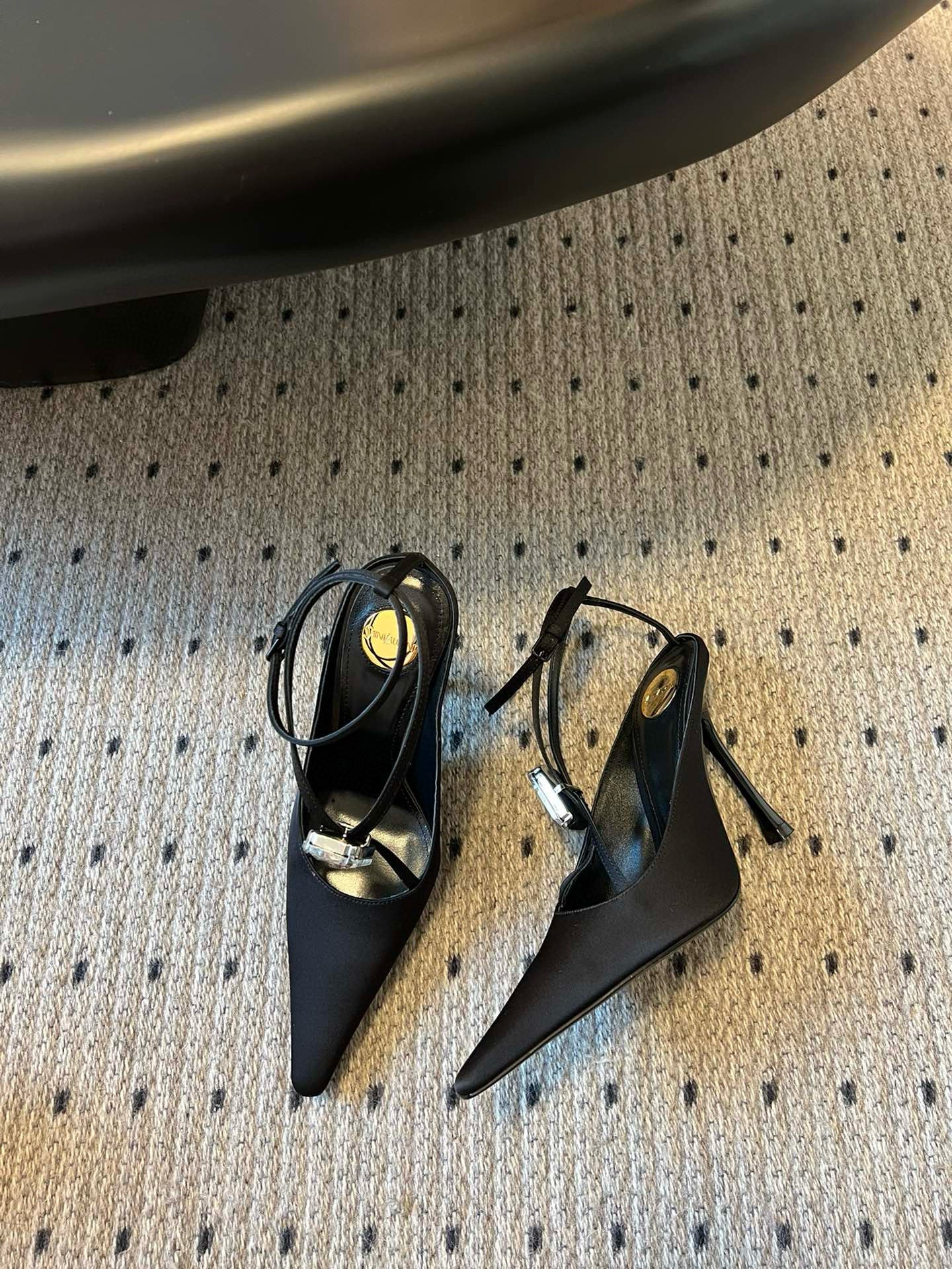 SL HEELS