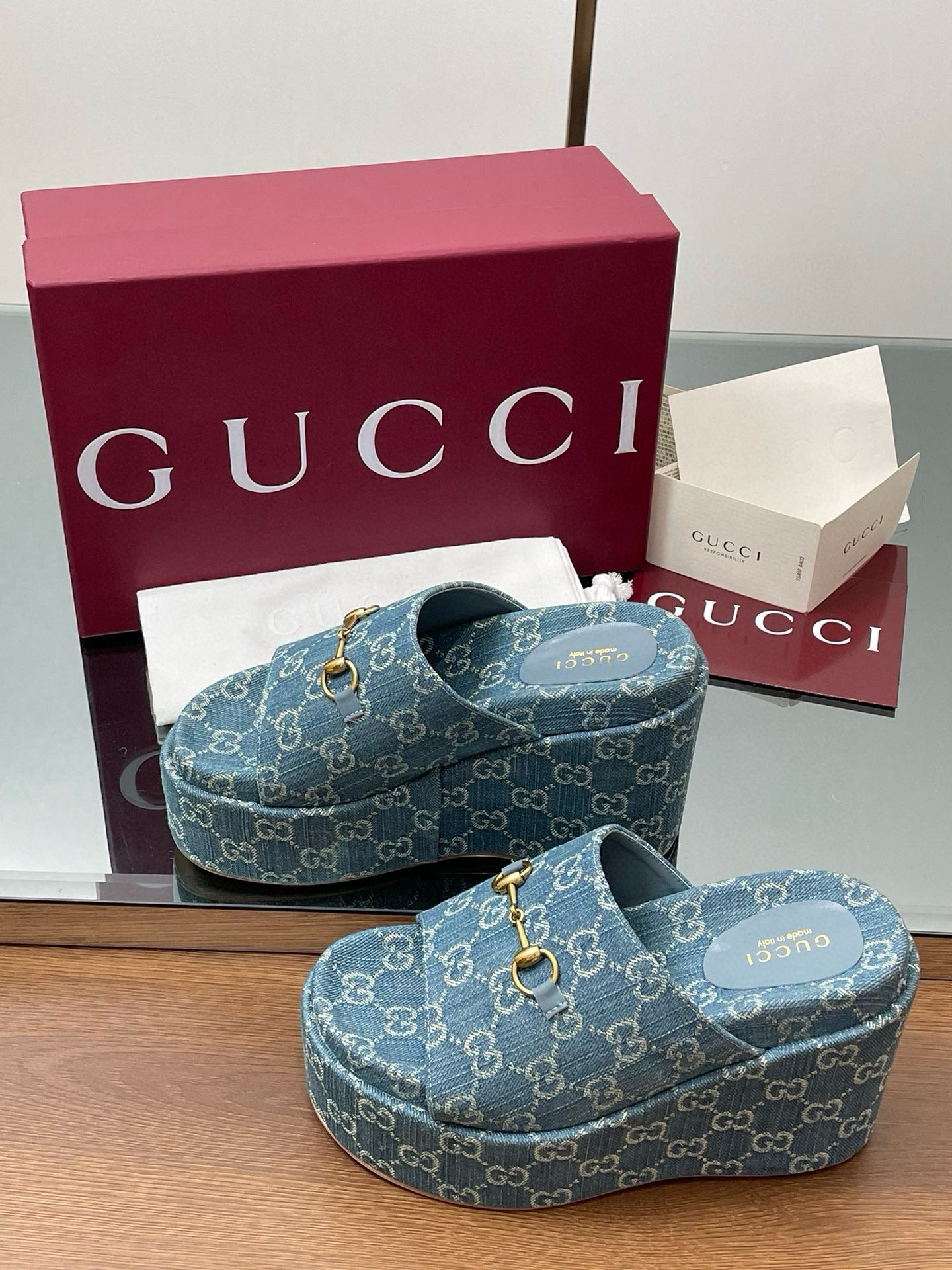 GG WEDGE SANDALS